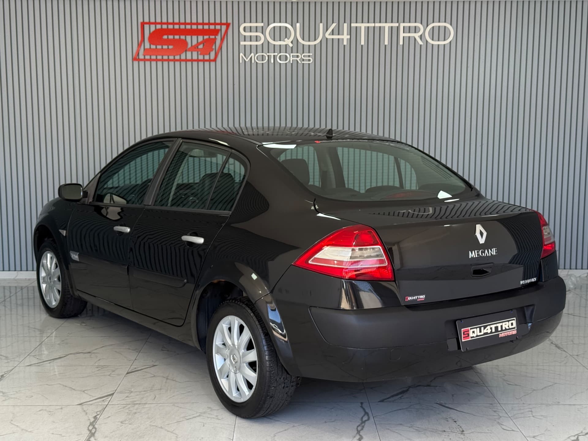 Renault Megane Sedan Dynamique 2.0 16v 4p 2011 miniatura 6