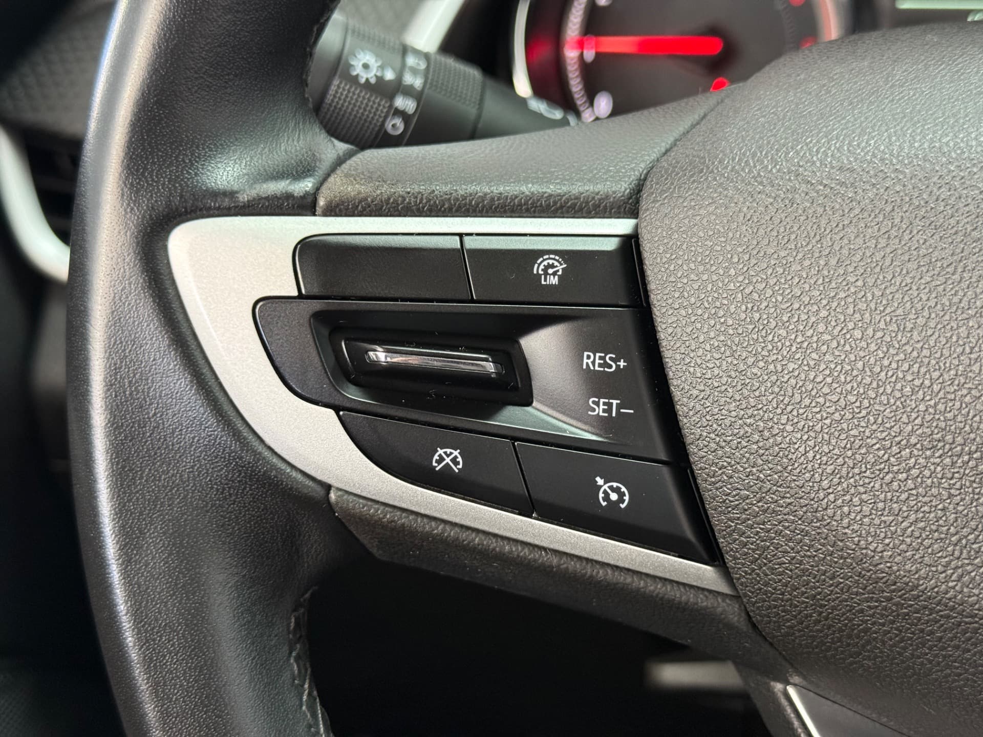 Chevrolet Onix Plus 10tat Ltz 2024 miniatura 10
