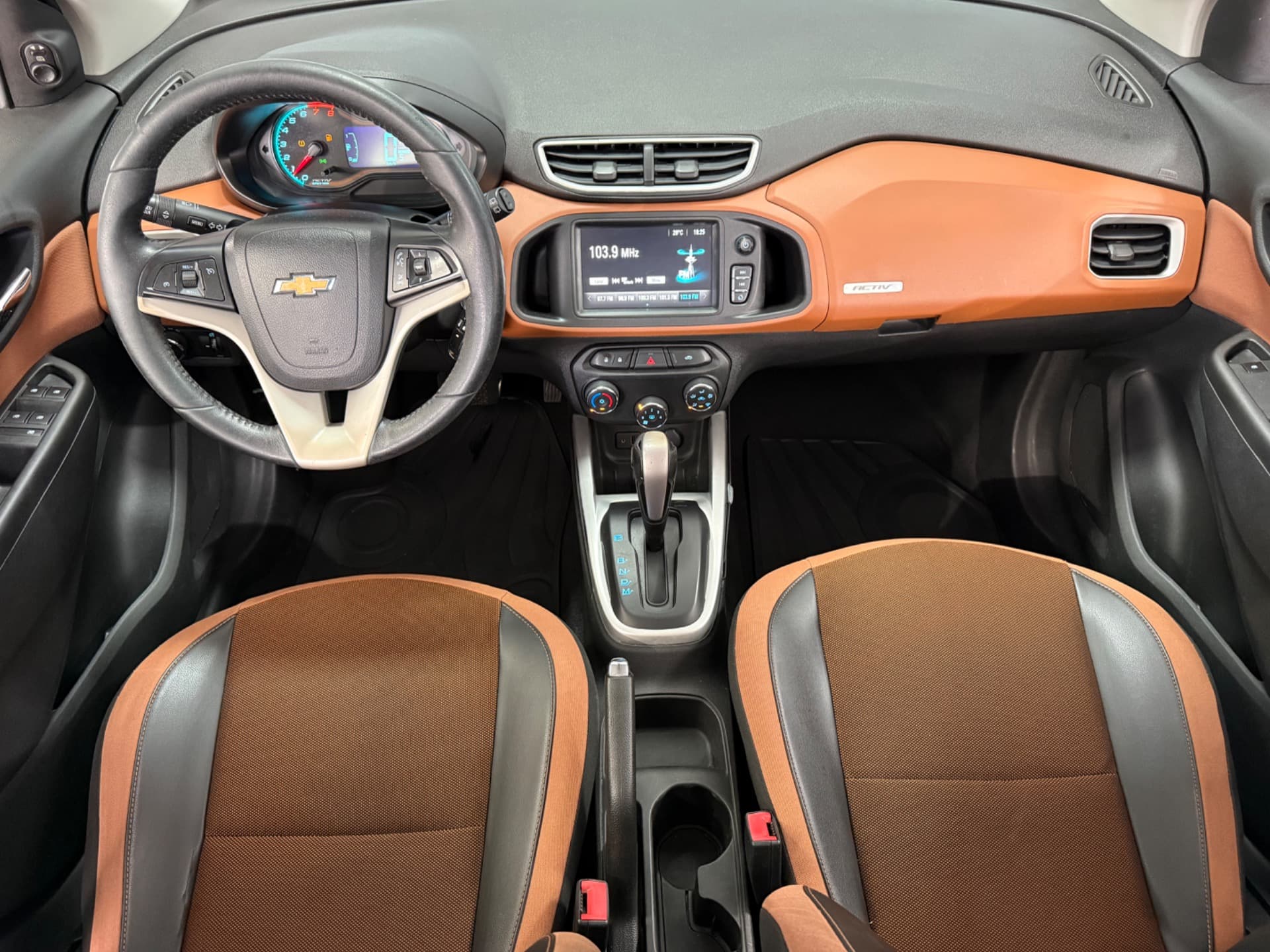 Chevrolet Onix 1.4at Act 2018 miniatura 8