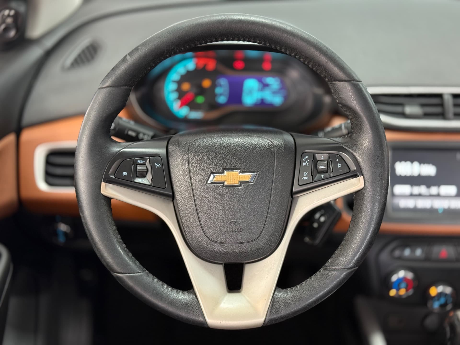 Chevrolet Onix 1.4at Act 2018 miniatura 7