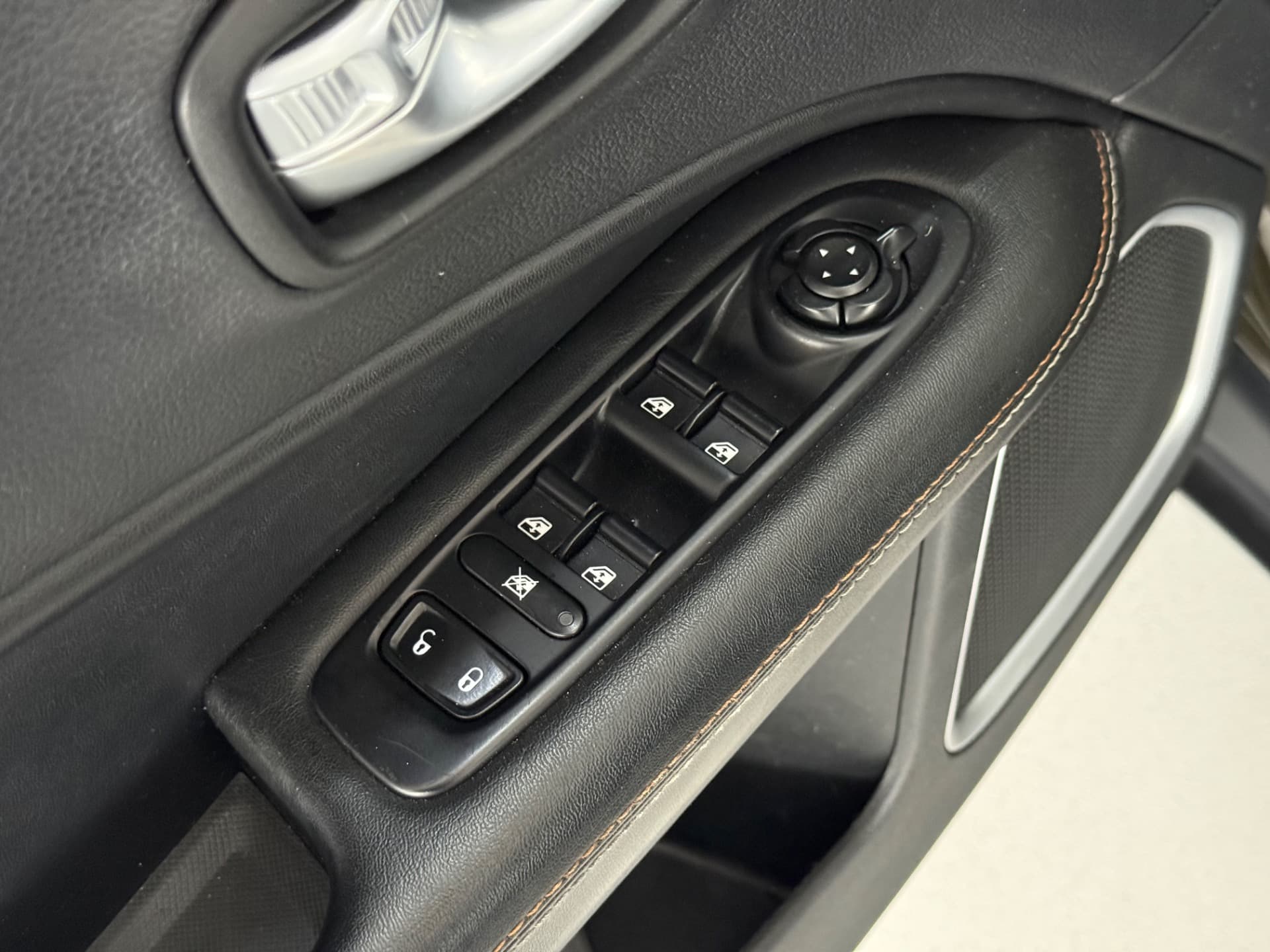 Jeep Compass Longitude D 2018 miniatura 16
