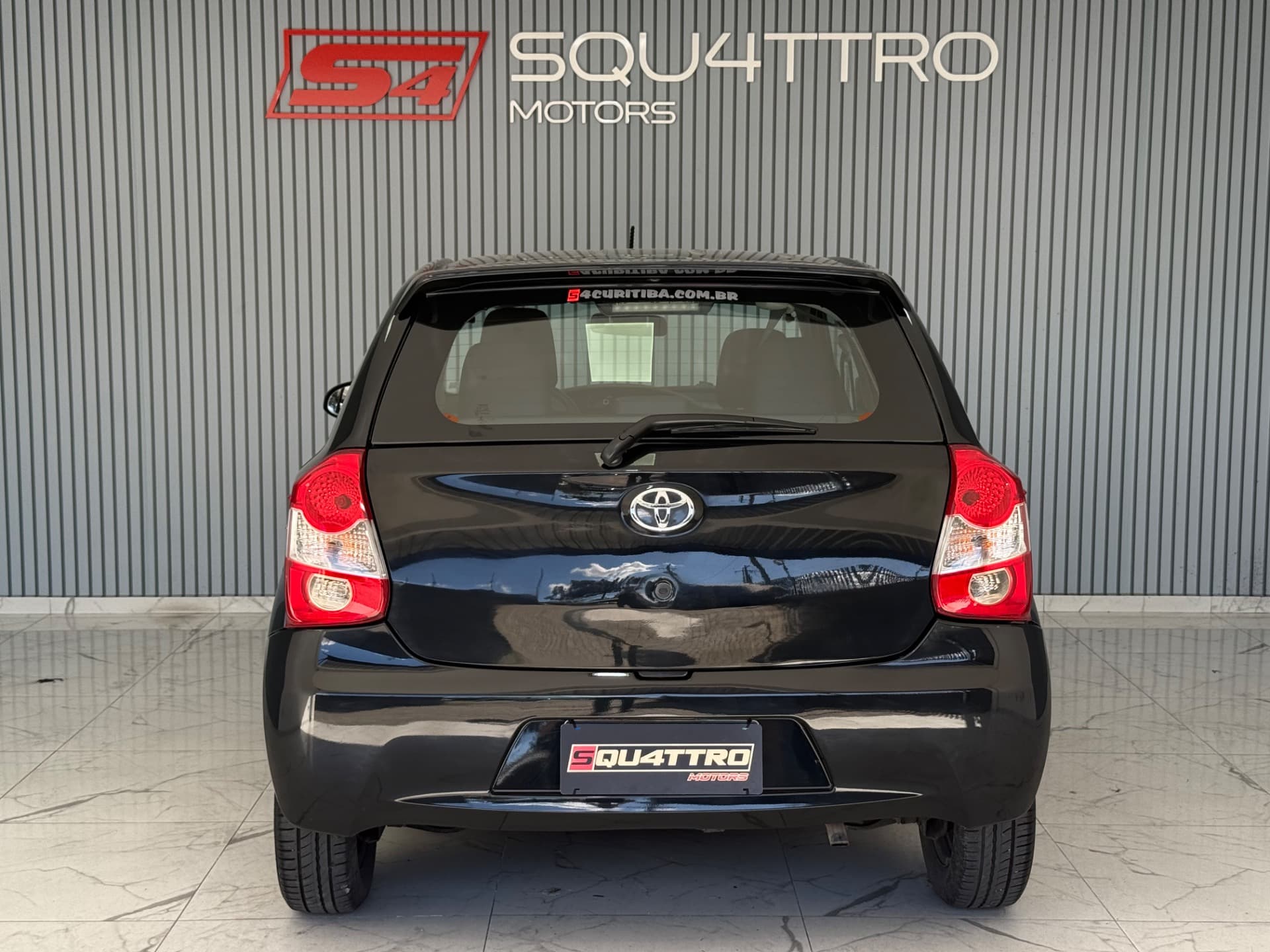 Toyota Etios Hb X 13l Mt 2017 miniatura 5