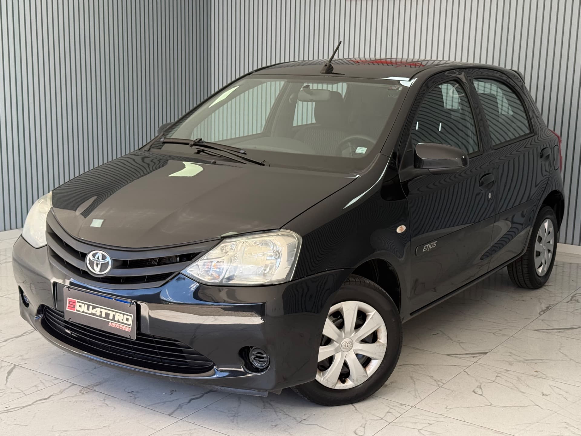 Toyota Etios Hb X 13l Mt 2017 miniatura 21