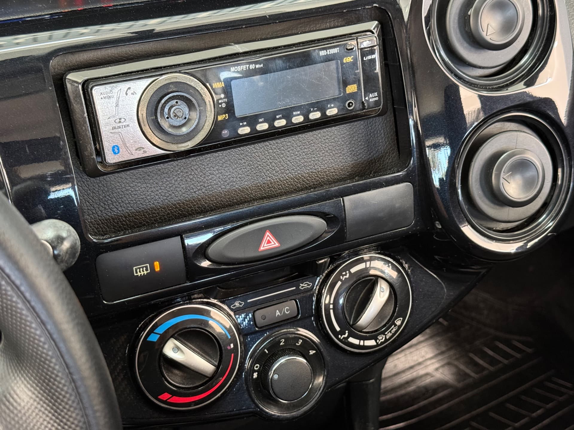 Toyota Etios Hb X 13l Mt 2017 miniatura 12