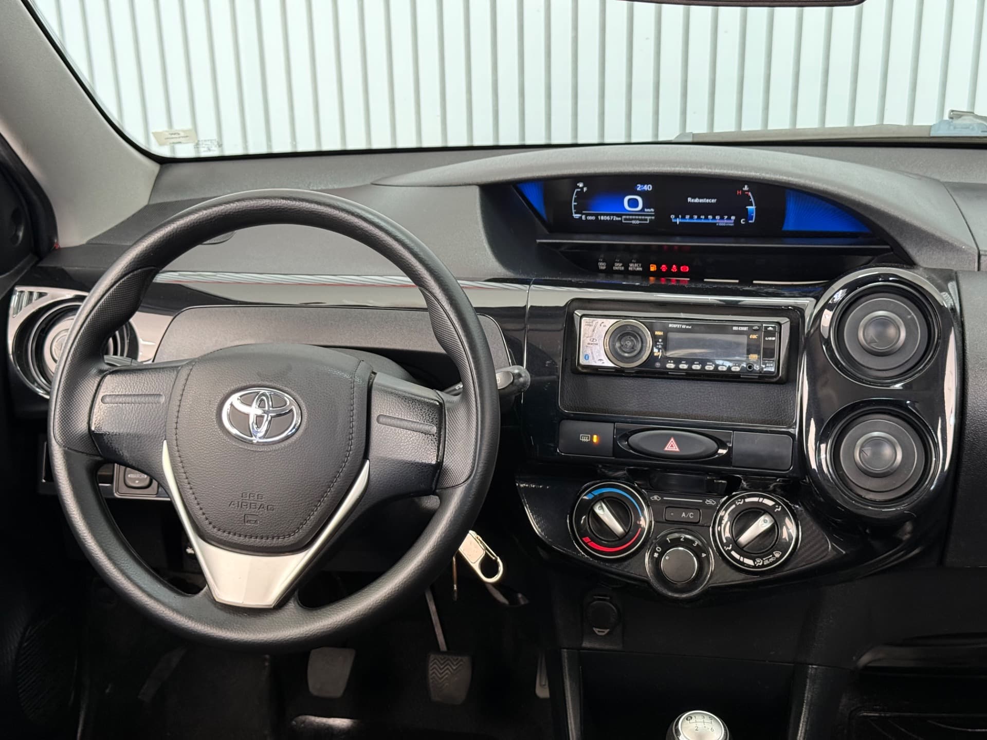 Toyota Etios Hb X 13l Mt 2017 miniatura 16