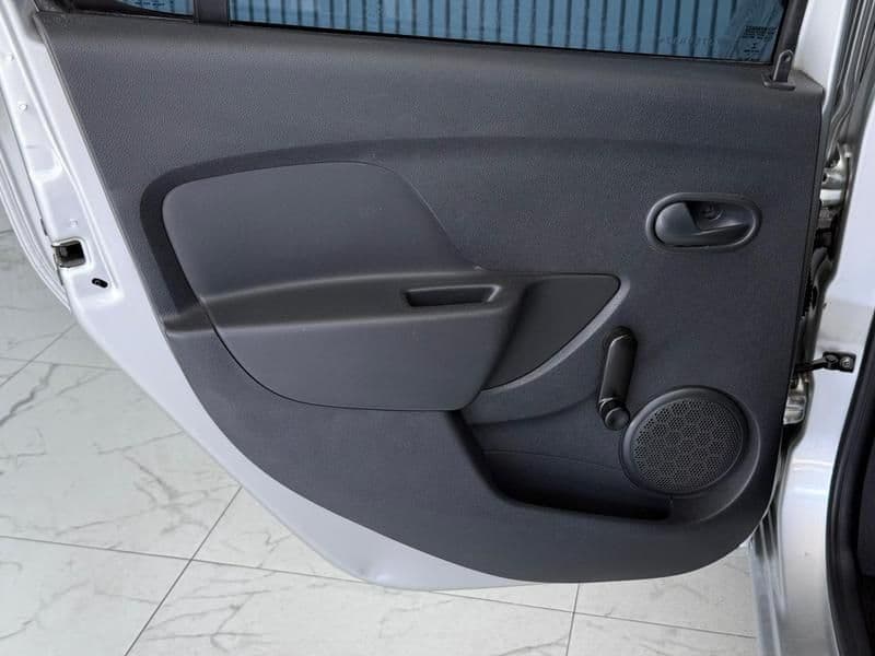 Renault Sandero Auth 10 2015 miniatura 16