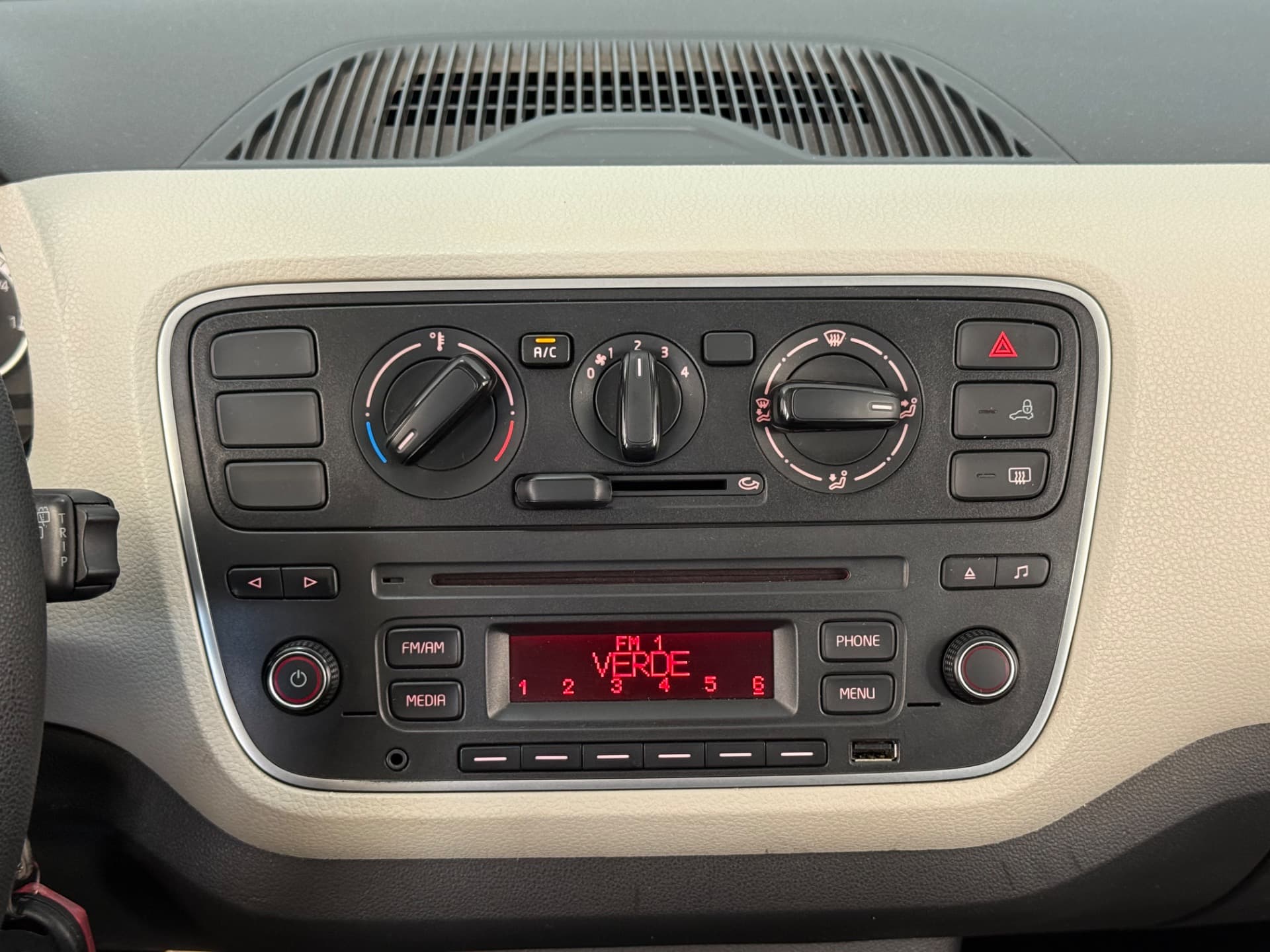 Volkswagen Up Move Mb 2017 miniatura 10