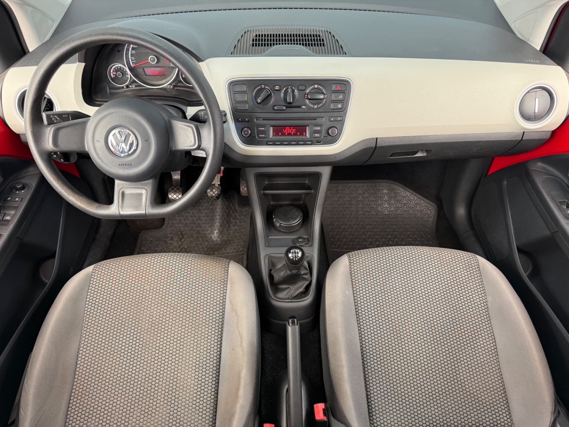 Volkswagen Up Move Mb 2017 miniatura 8