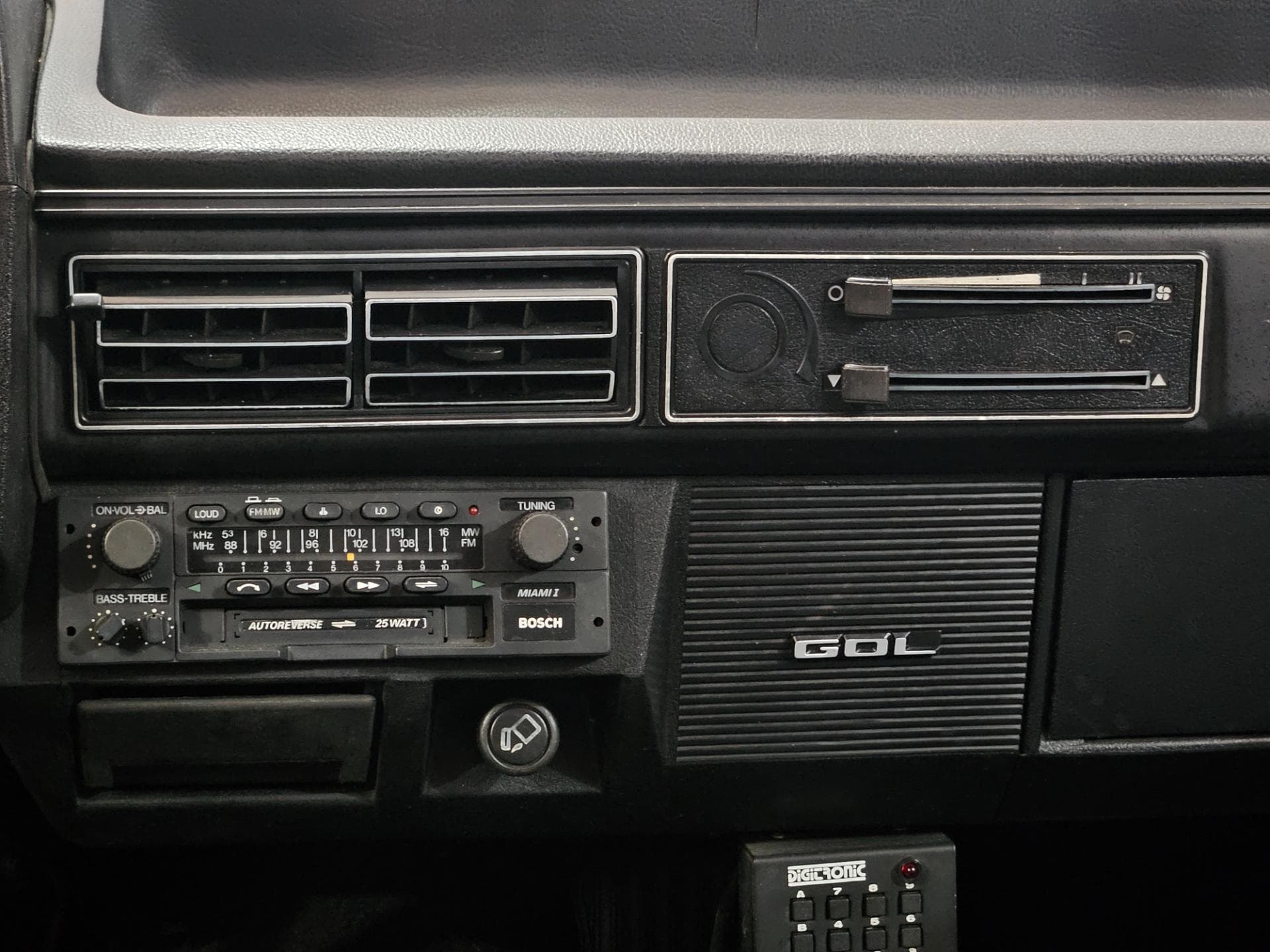 Volkswagen Gol 1984 miniatura 11