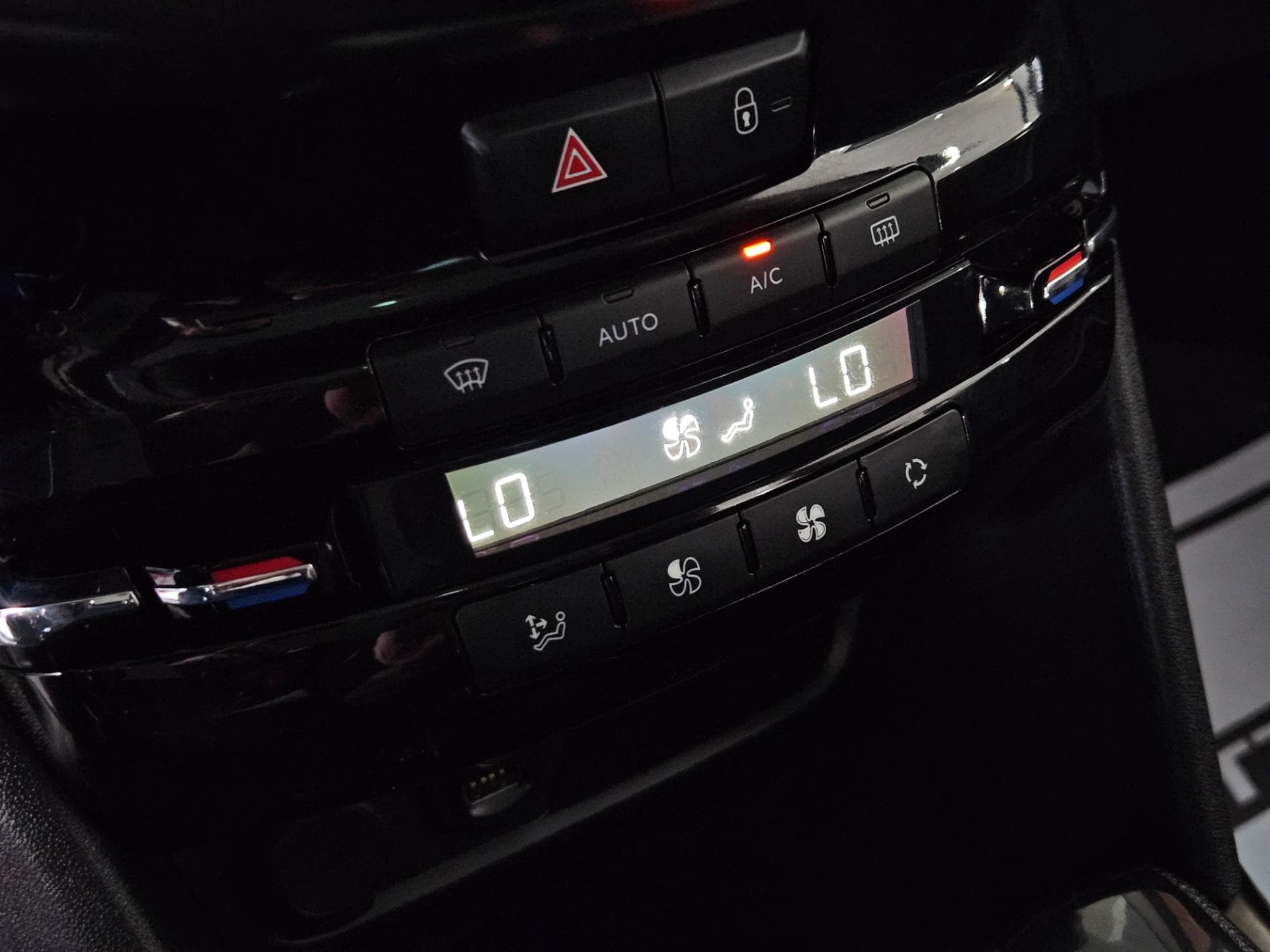 Peugeot 2008 Griffe 1.6 Automatico 2017 miniatura 12
