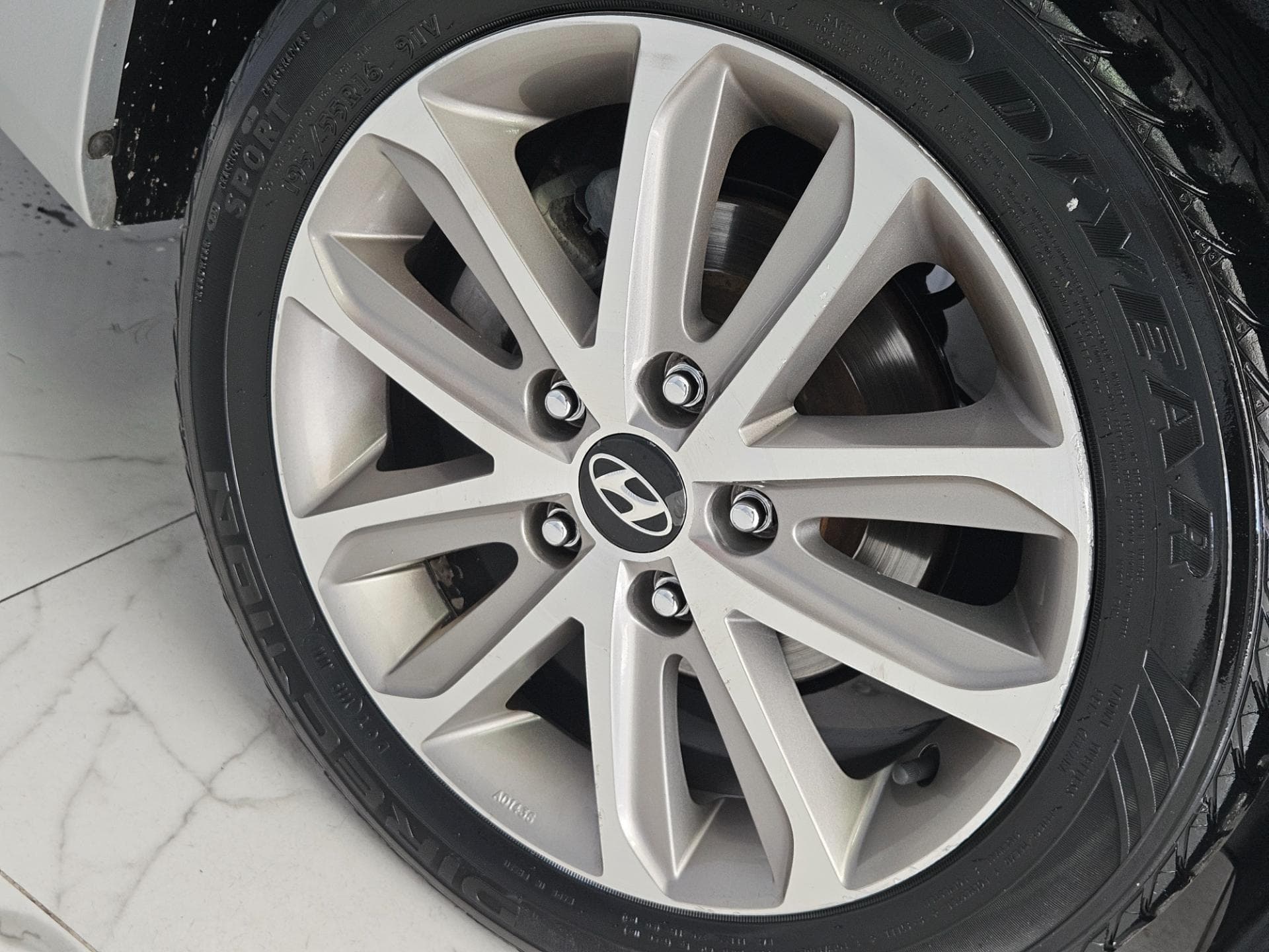 Hyundai Elantra 2016 miniatura 26