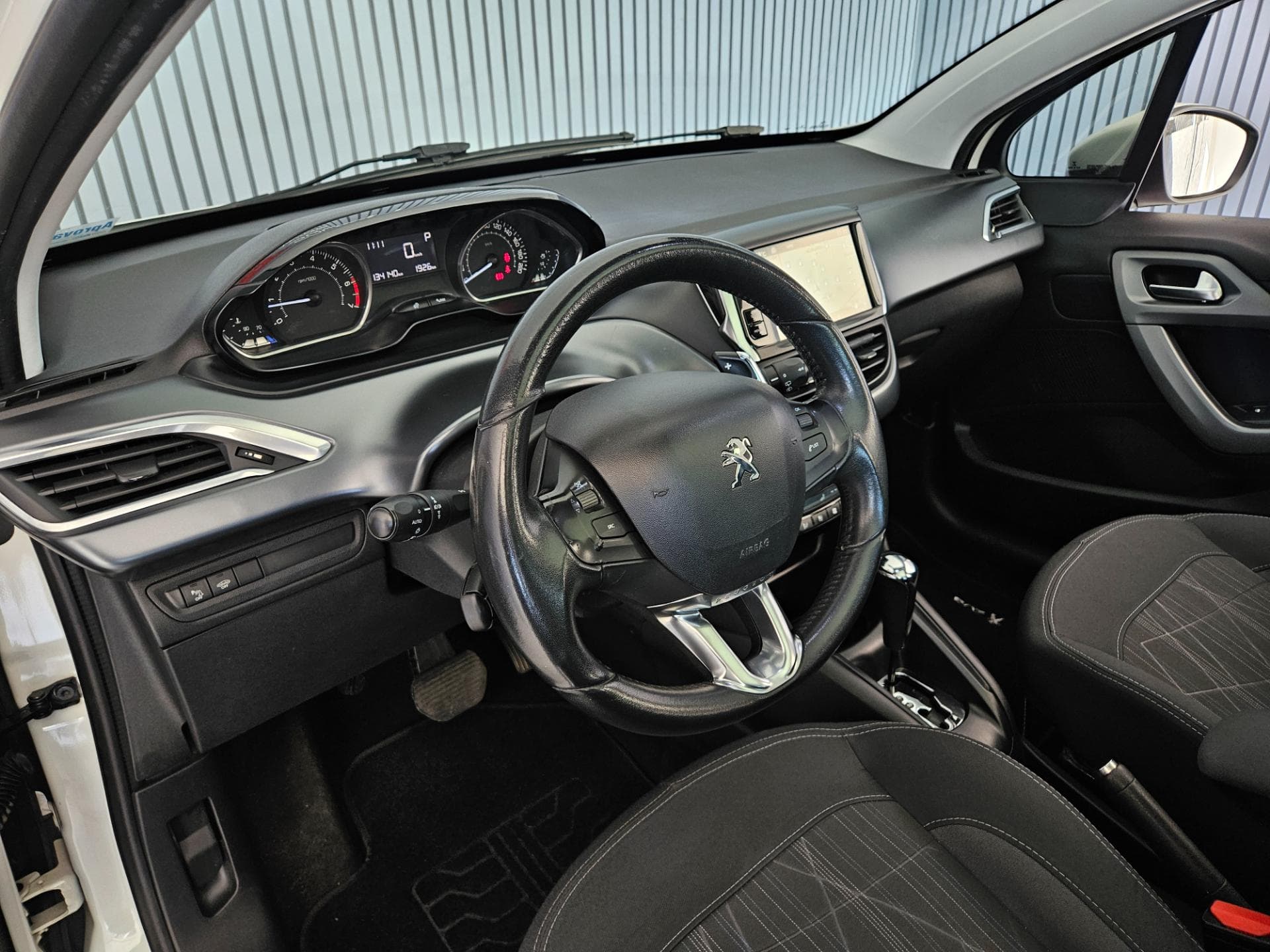 Peugeot 208 Griffe A 2016 miniatura 15