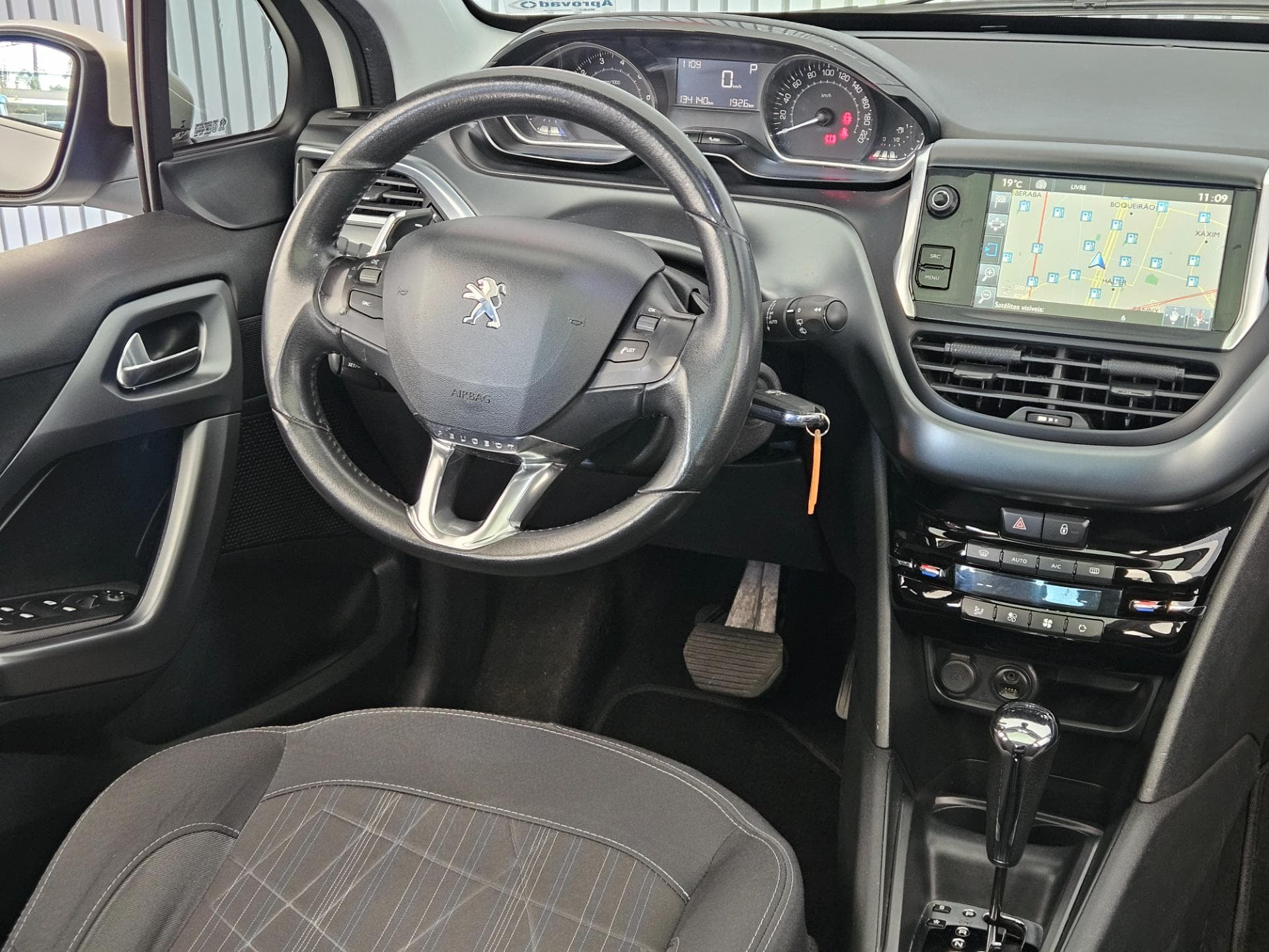Peugeot 208 Griffe A 2016 miniatura 23