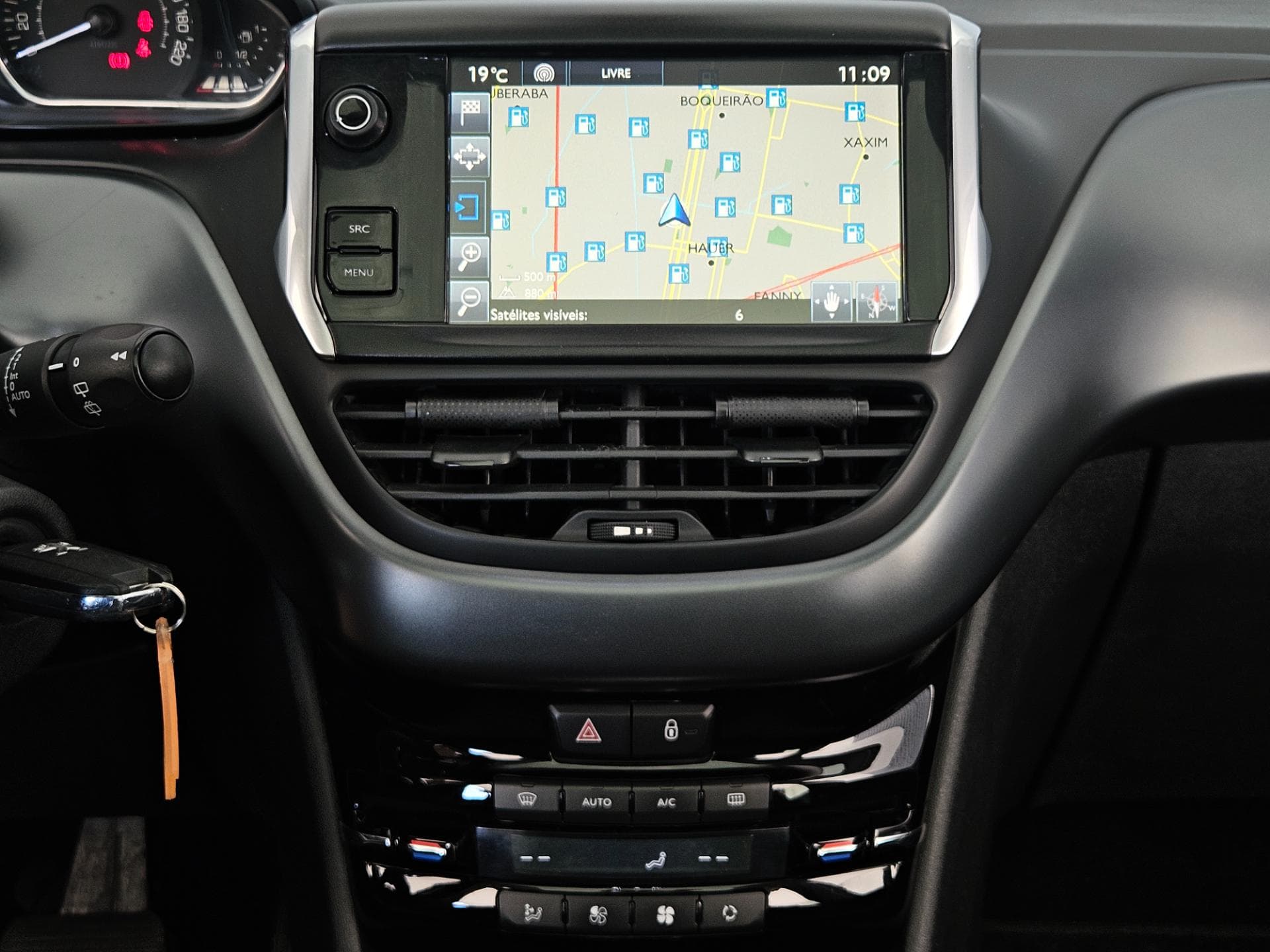 Peugeot 208 Griffe A 2016 miniatura 10