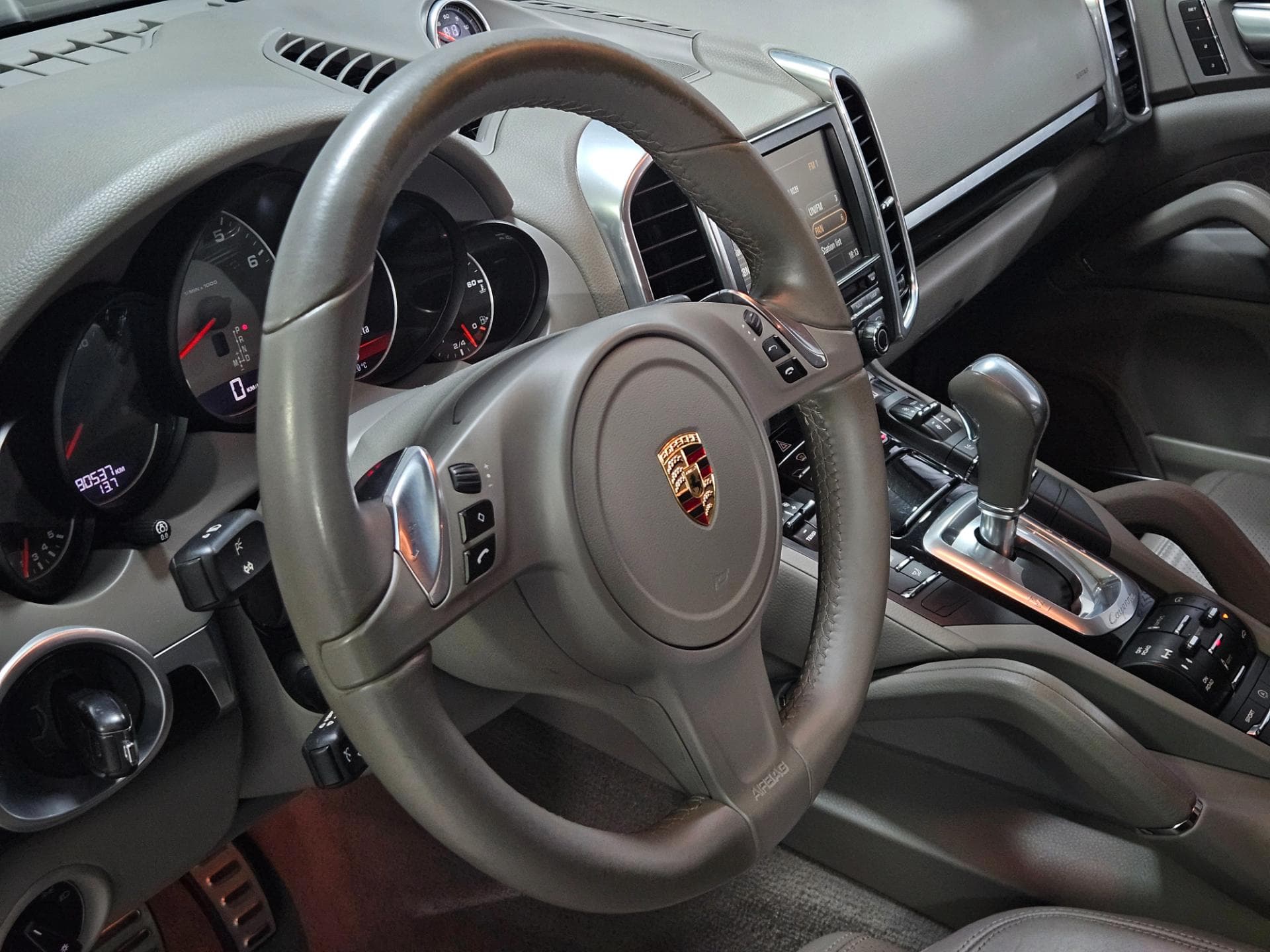 Porsche Cayenne S 2014 miniatura 7