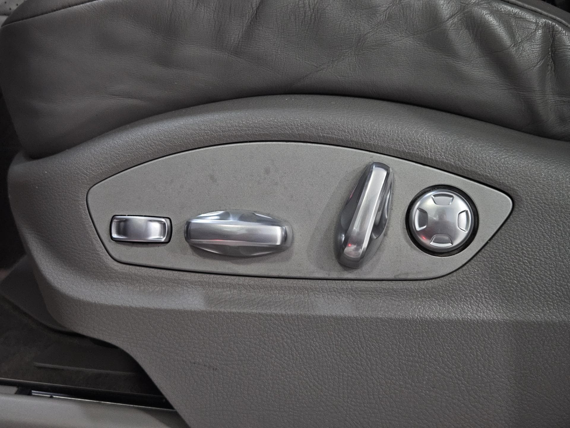 Porsche Cayenne S 2014 miniatura 18