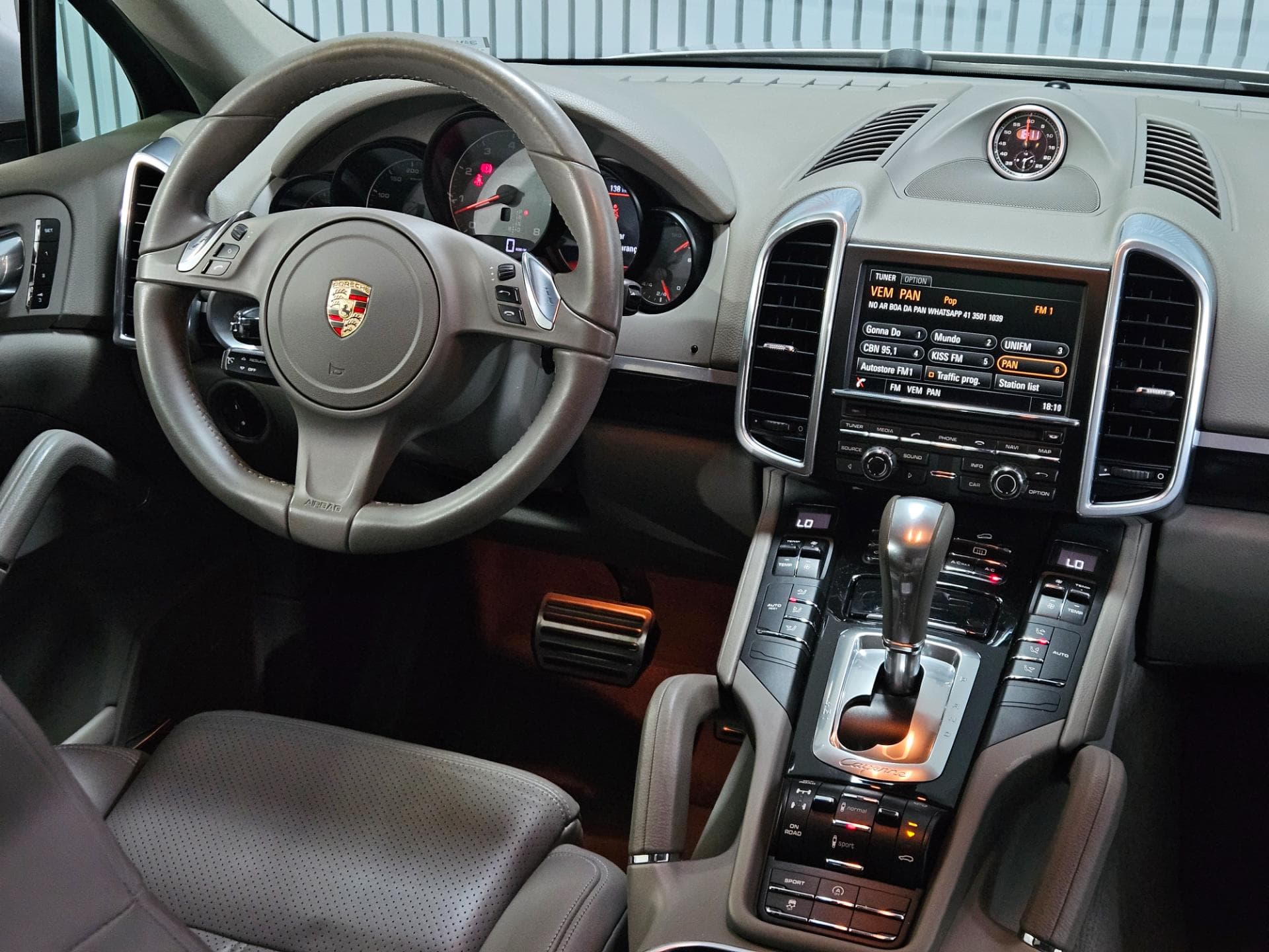 Porsche Cayenne S 2014 miniatura 23