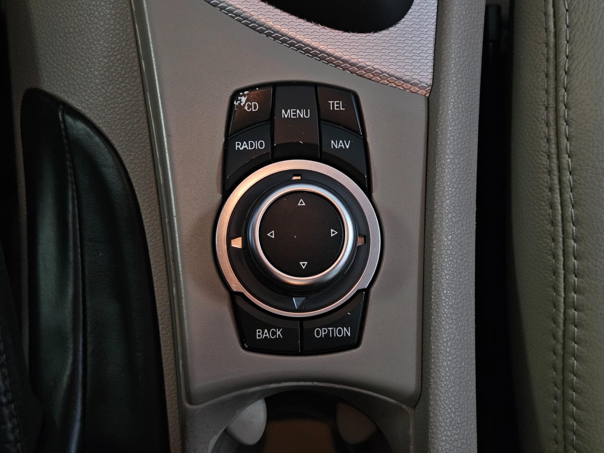 Bmw 130i Ud51 2011 miniatura 14