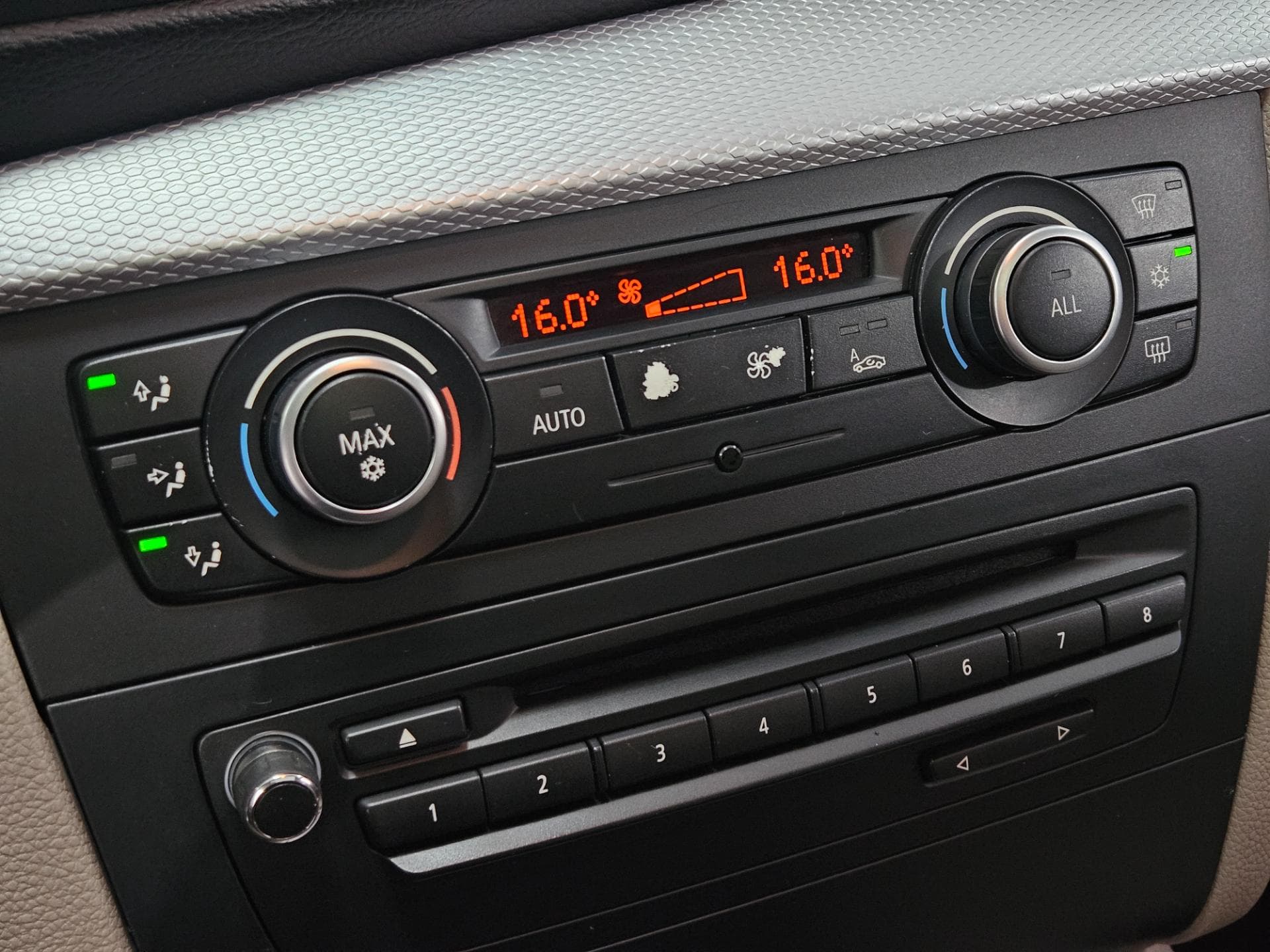 Bmw 130i Ud51 2011 miniatura 12