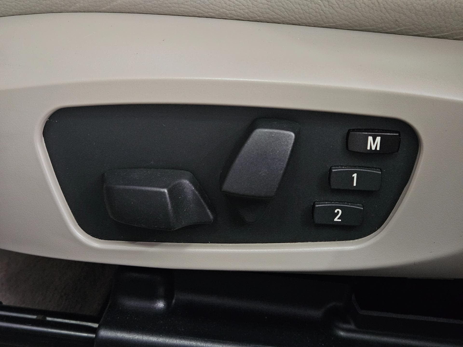 Bmw 130i Ud51 2011 miniatura 20