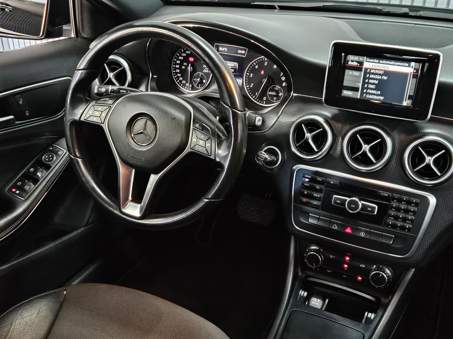 Mercedes-Benz A 200ff 2015 miniatura 21