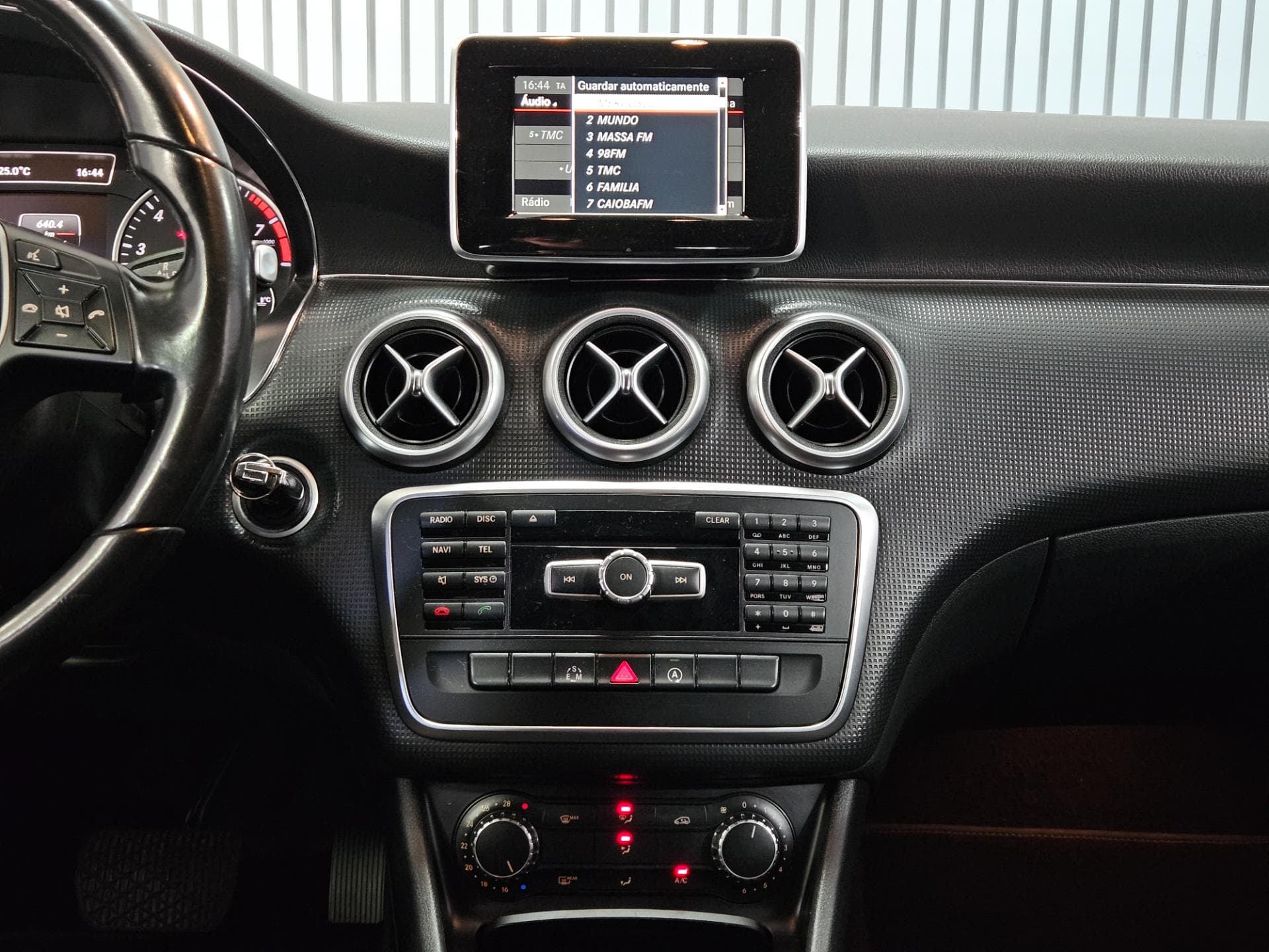 Mercedes-Benz A 200ff 2015 miniatura 10