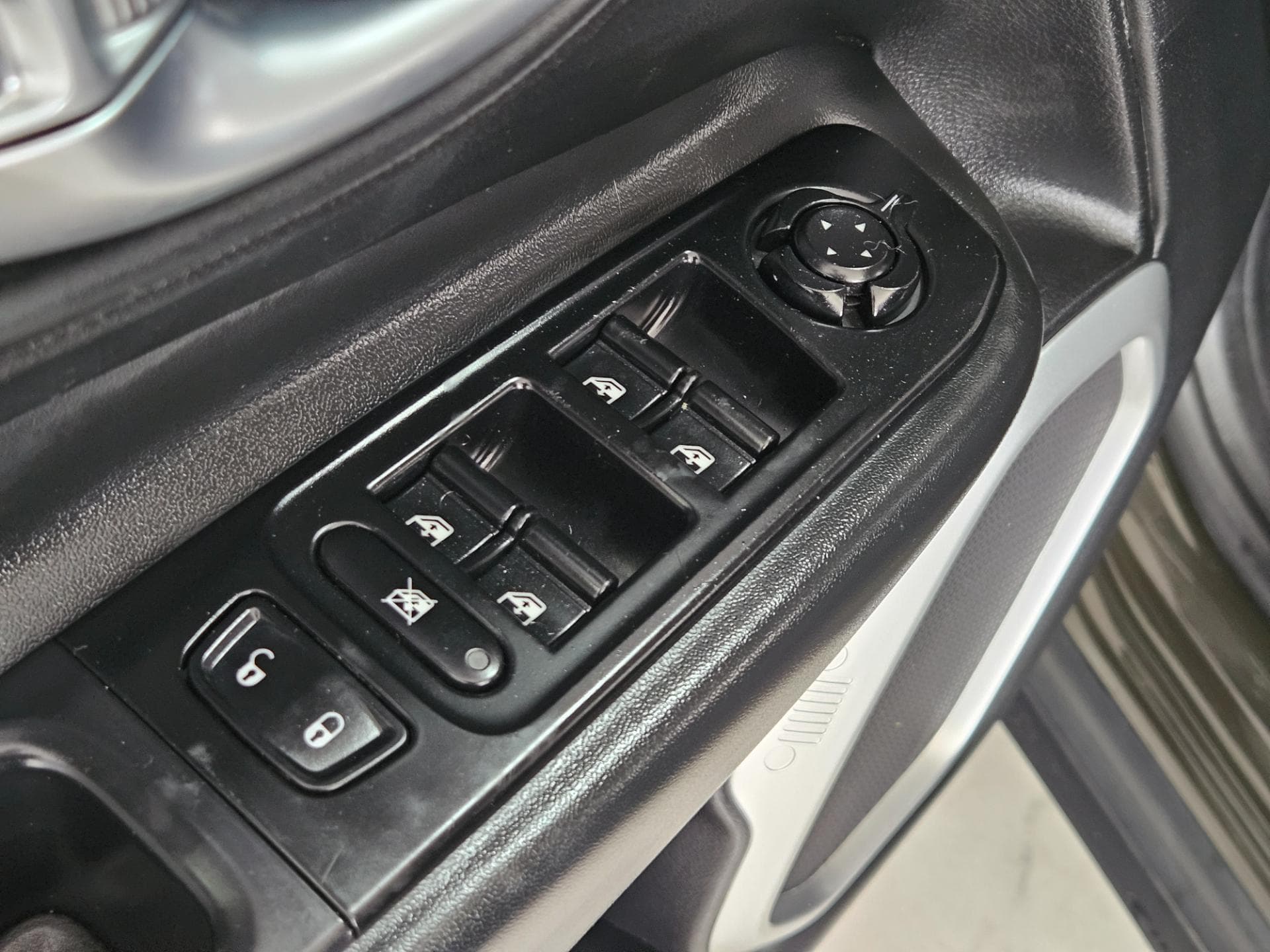 Jeep Renegade Lngtd At 2020 miniatura 16