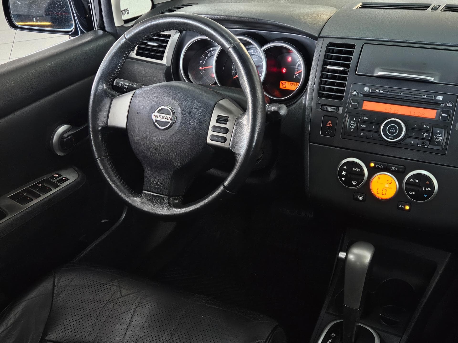 Nissan Tiida 1.8 Sl 2013 miniatura 21