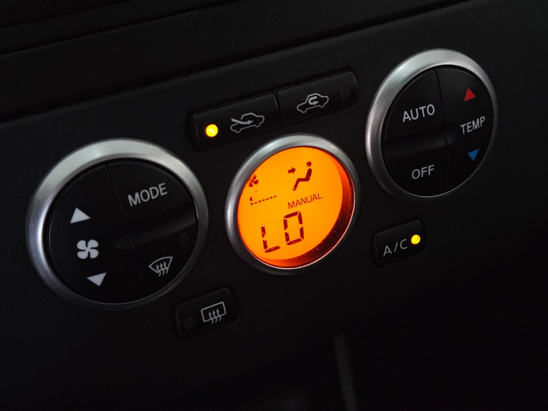 Nissan Tiida 1.8 Sl 2013 miniatura 12