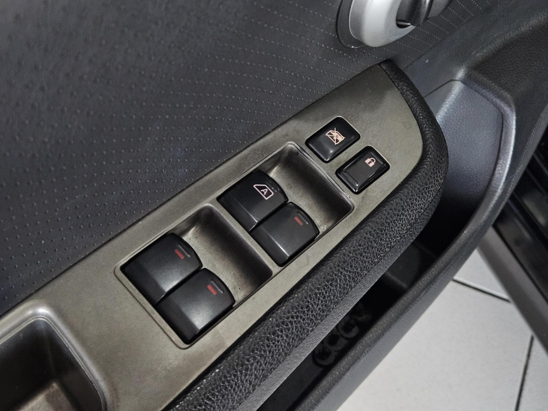Nissan Tiida 1.8 Sl 2013 miniatura 14