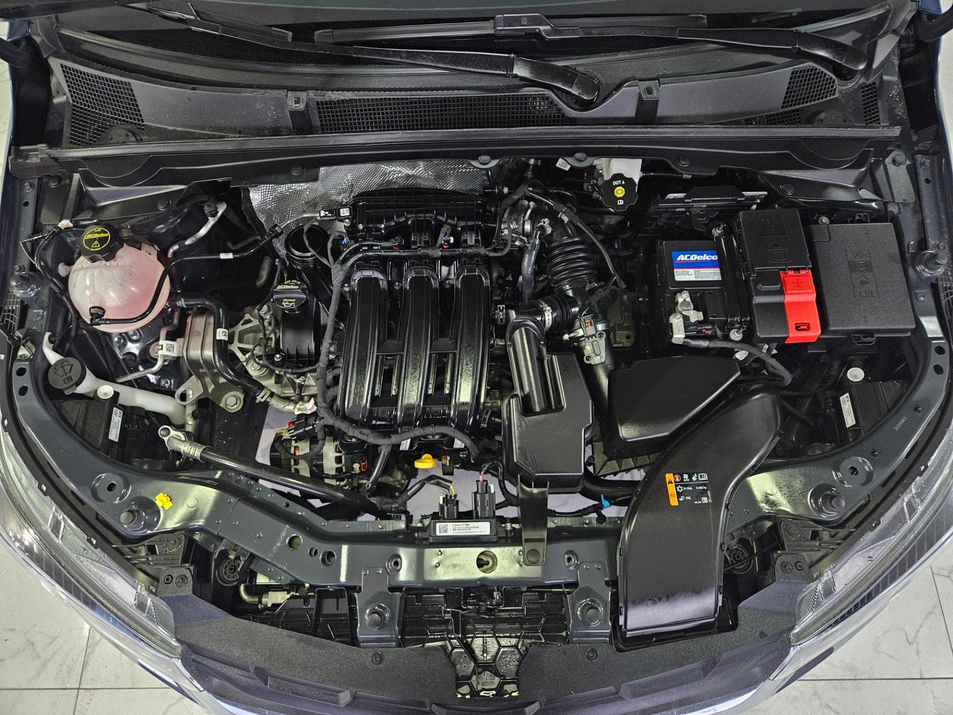 Chevrolet Onix 1.0mt Hb 2026 miniatura 25