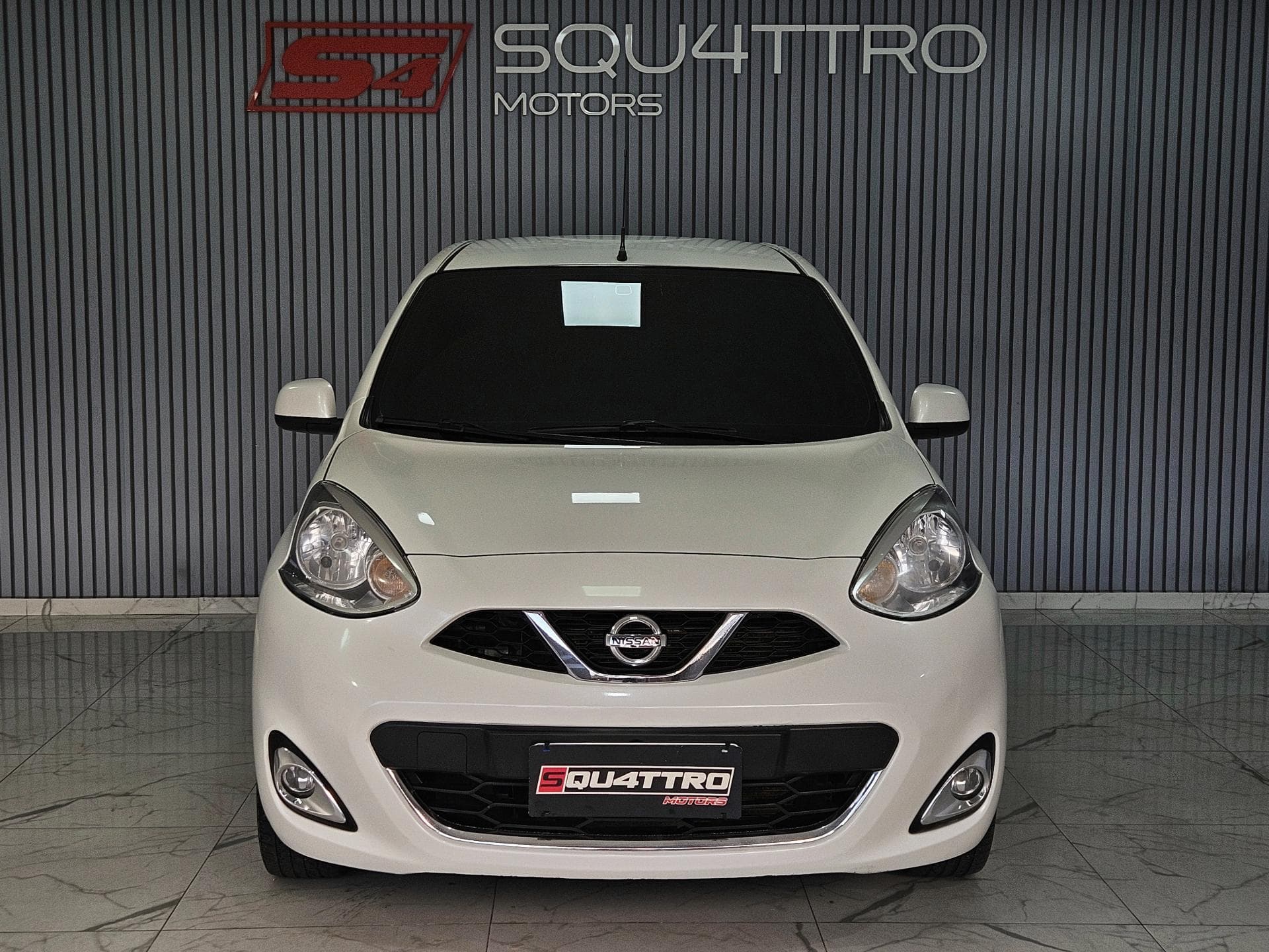 Nissan March 10sv 2015 miniatura 2