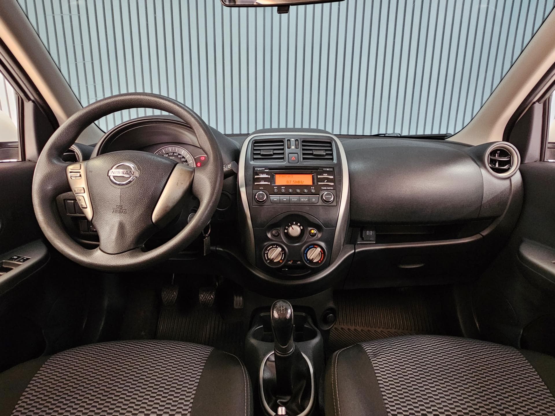 Nissan March 10sv 2015 miniatura 26