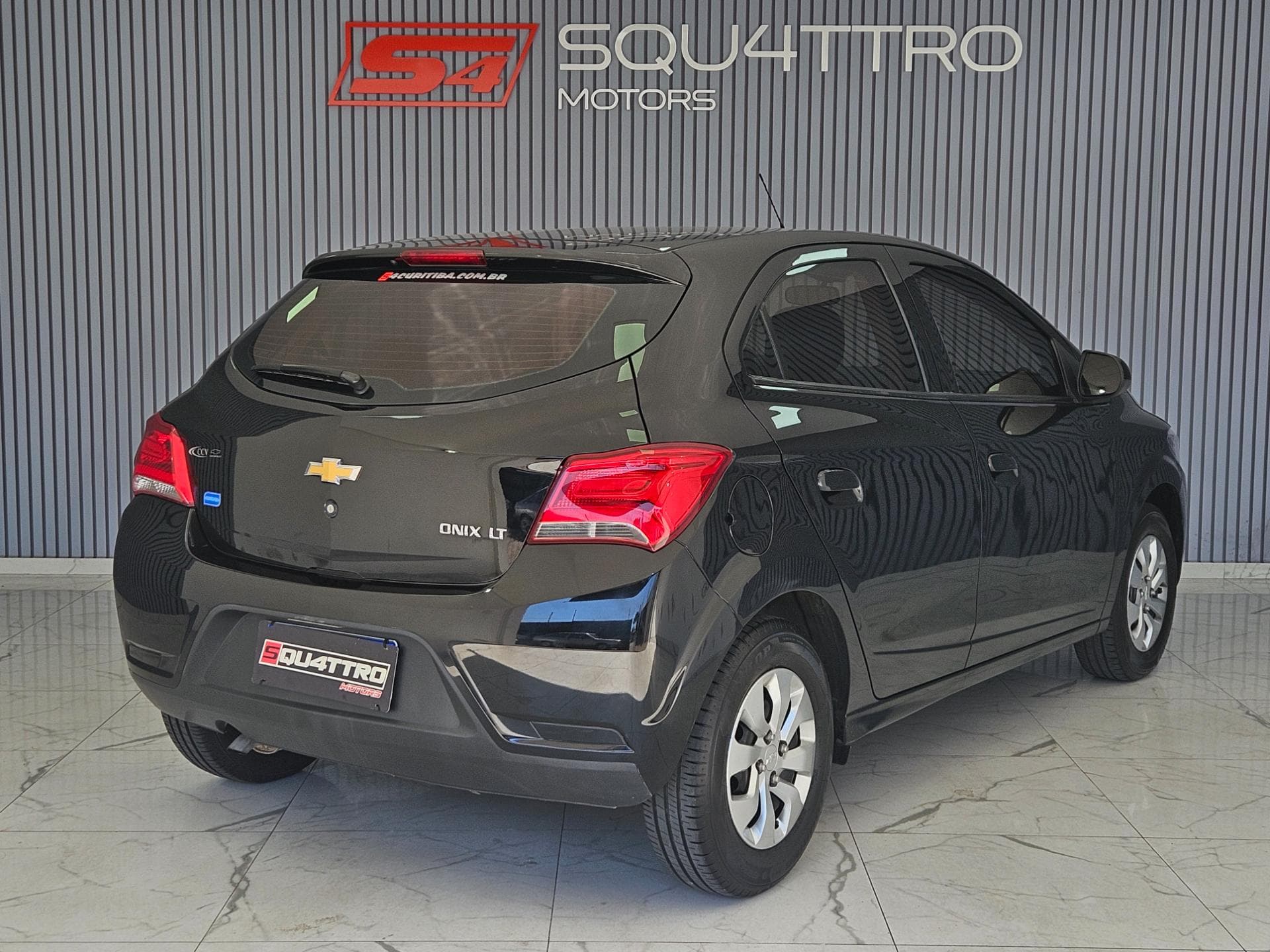 Chevrolet Onix 1.0 Mt Lt 2017 miniatura 4