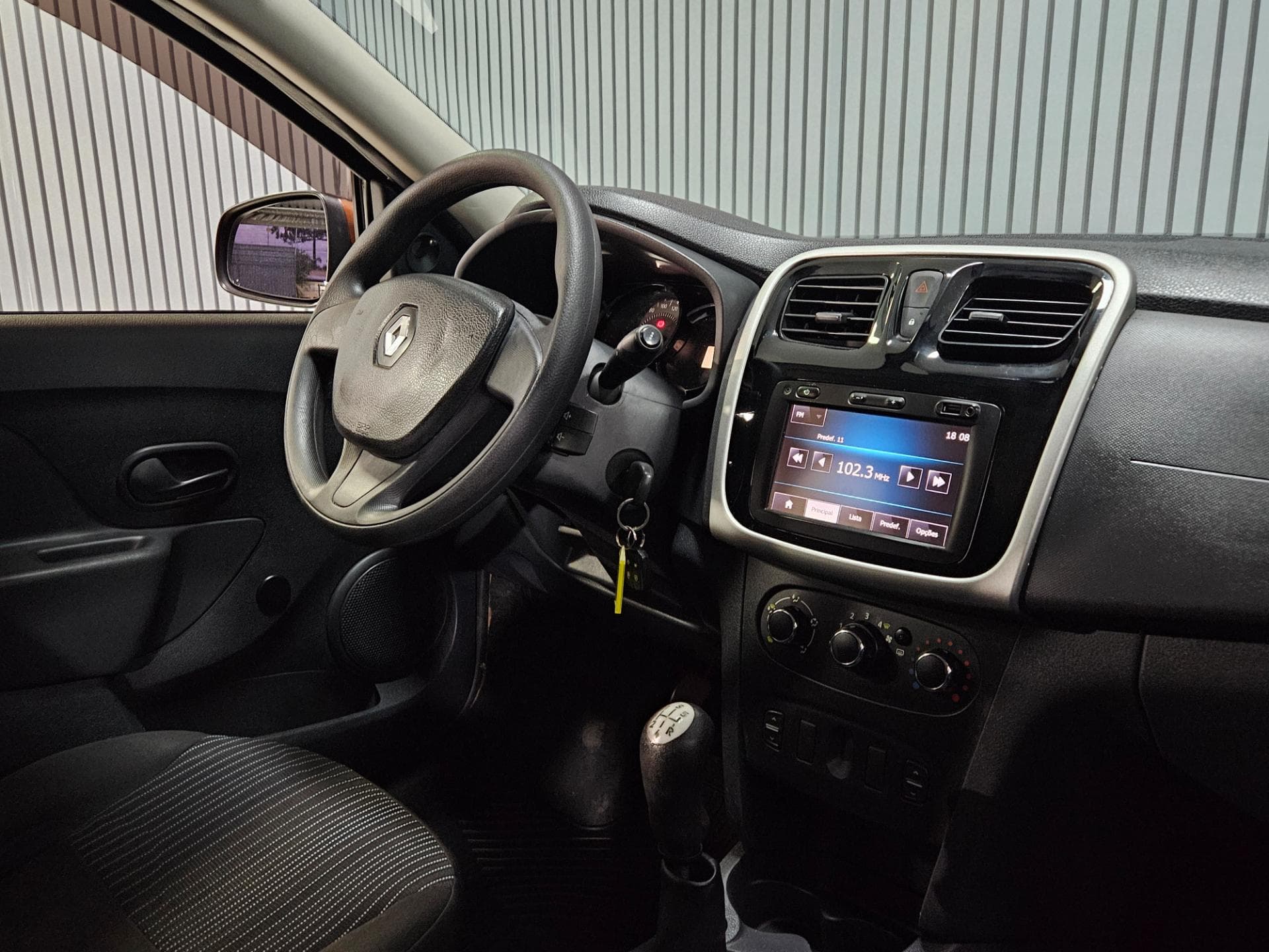 Renault Logan Auth 10 2014 miniatura 7