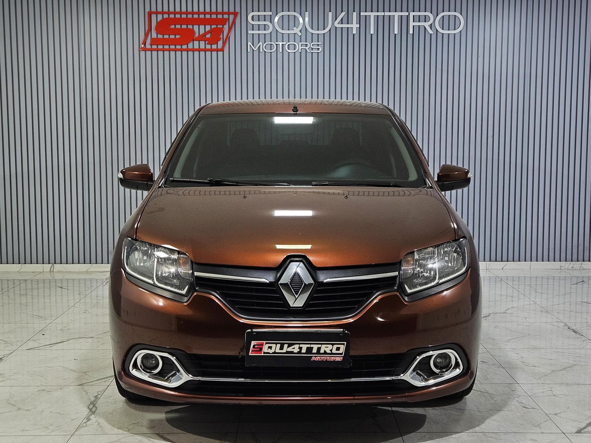 Renault Logan Auth 10 2014 miniatura 2