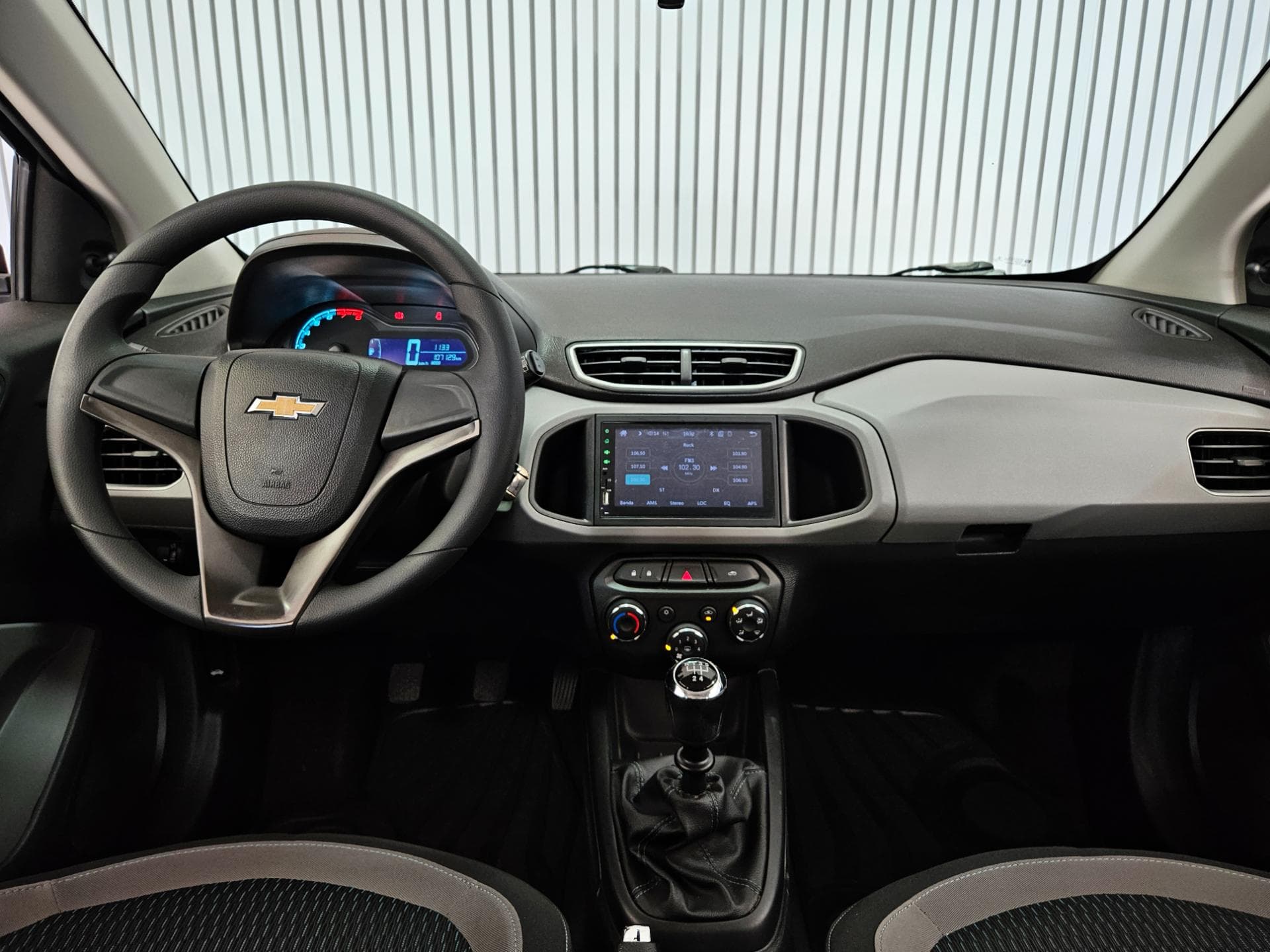 Chevrolet Onix 1.0 Mt Lt 2015 miniatura 25