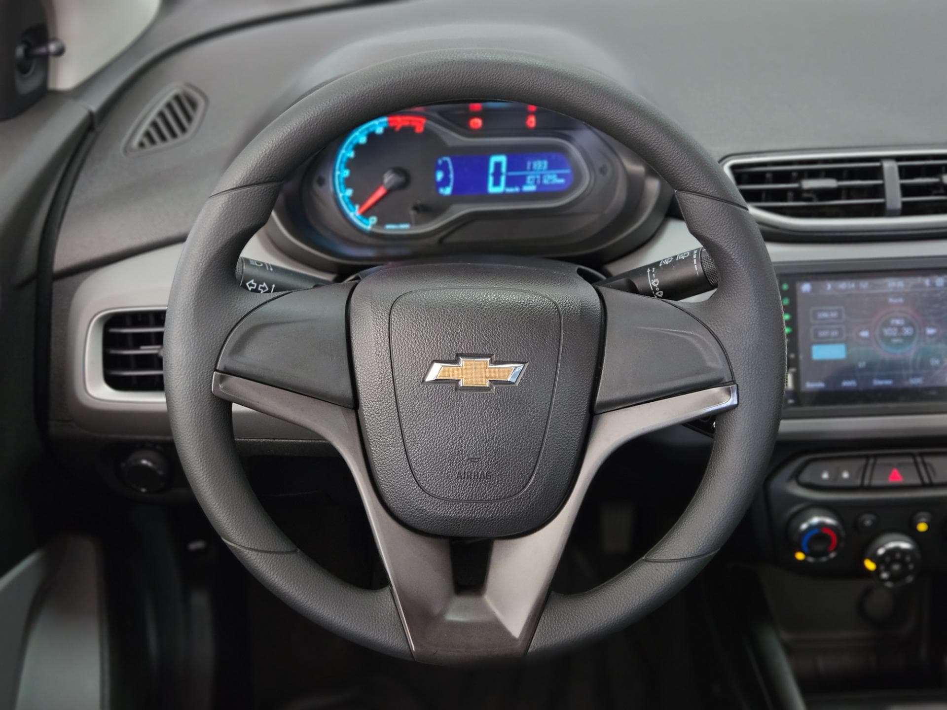 Chevrolet Onix 1.0 Mt Lt 2015 miniatura 8