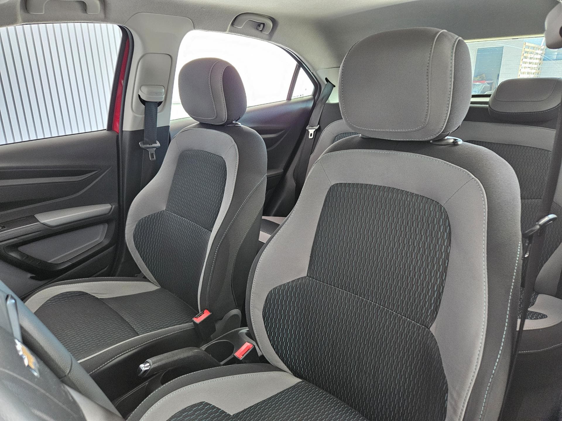 Chevrolet Onix 1.0 Mt Lt 2015 miniatura 17