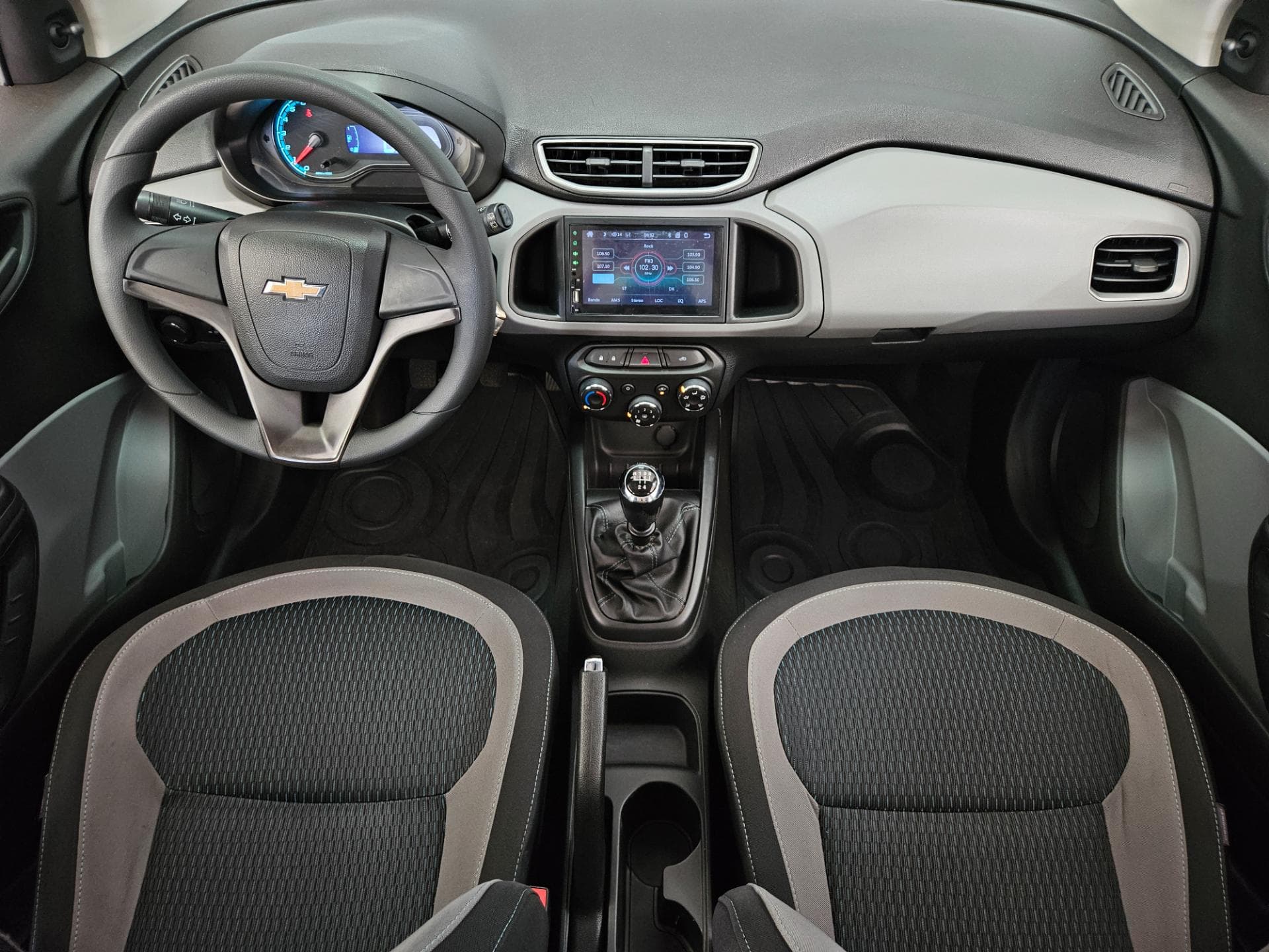Chevrolet Onix 1.0 Mt Lt 2015 miniatura 9