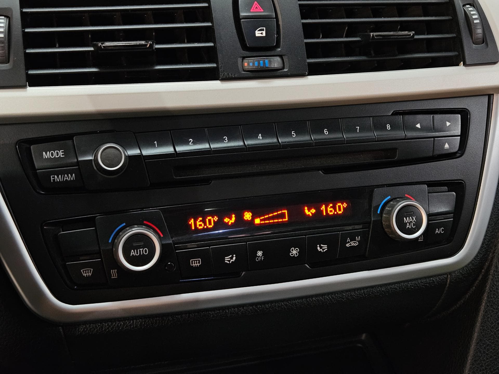 Bmw 320i 3b11 2014 miniatura 12