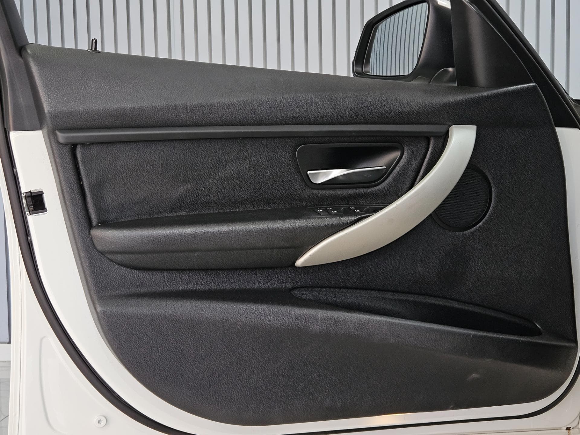 Bmw 320i 3b11 2014 miniatura 16