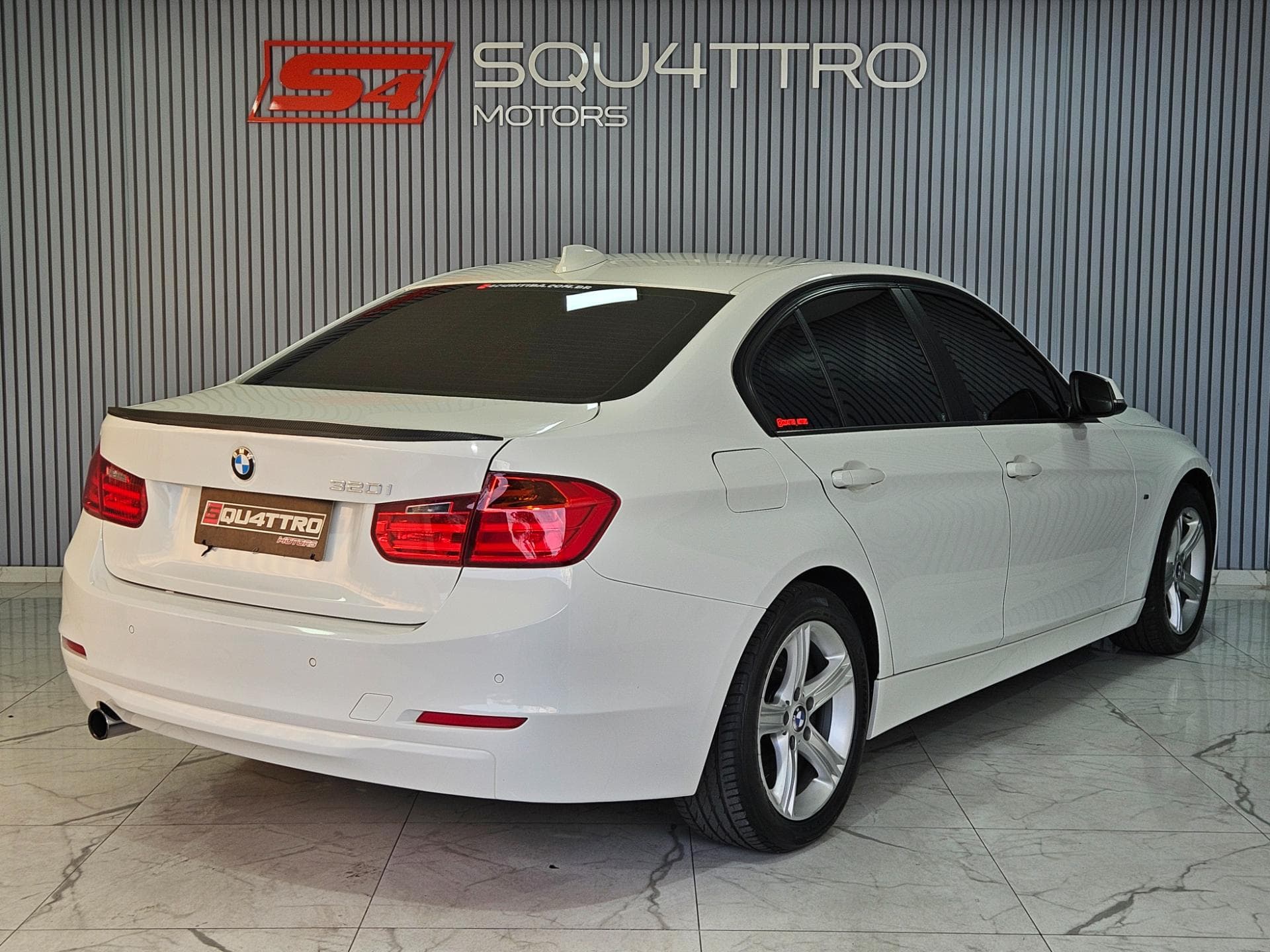 Bmw 320i 3b11 2014 miniatura 4