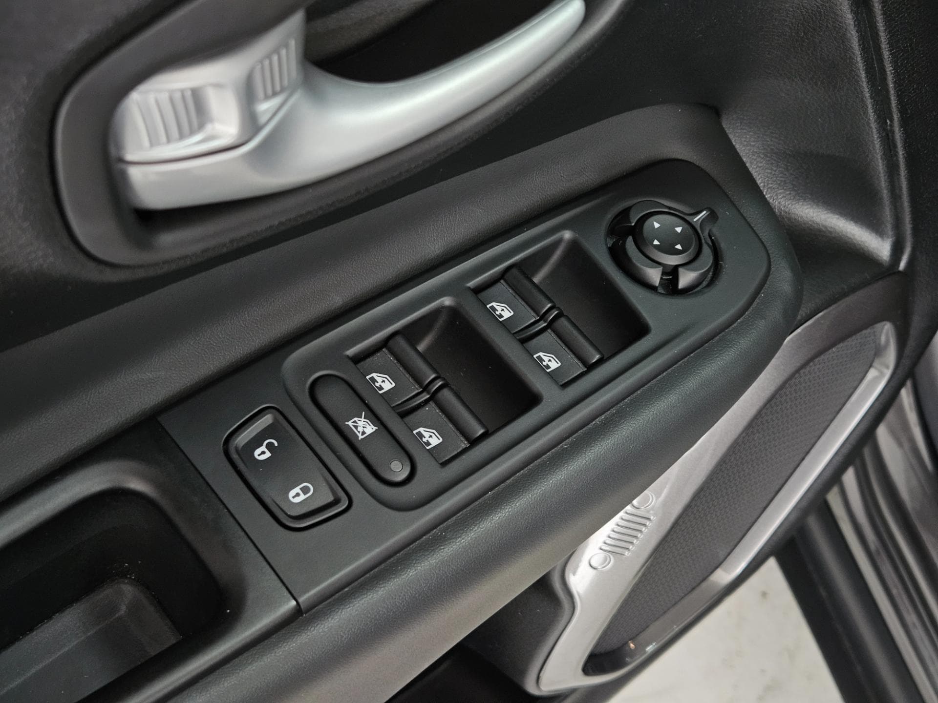 Jeep Renegade Lgtd T270 2025 miniatura 16