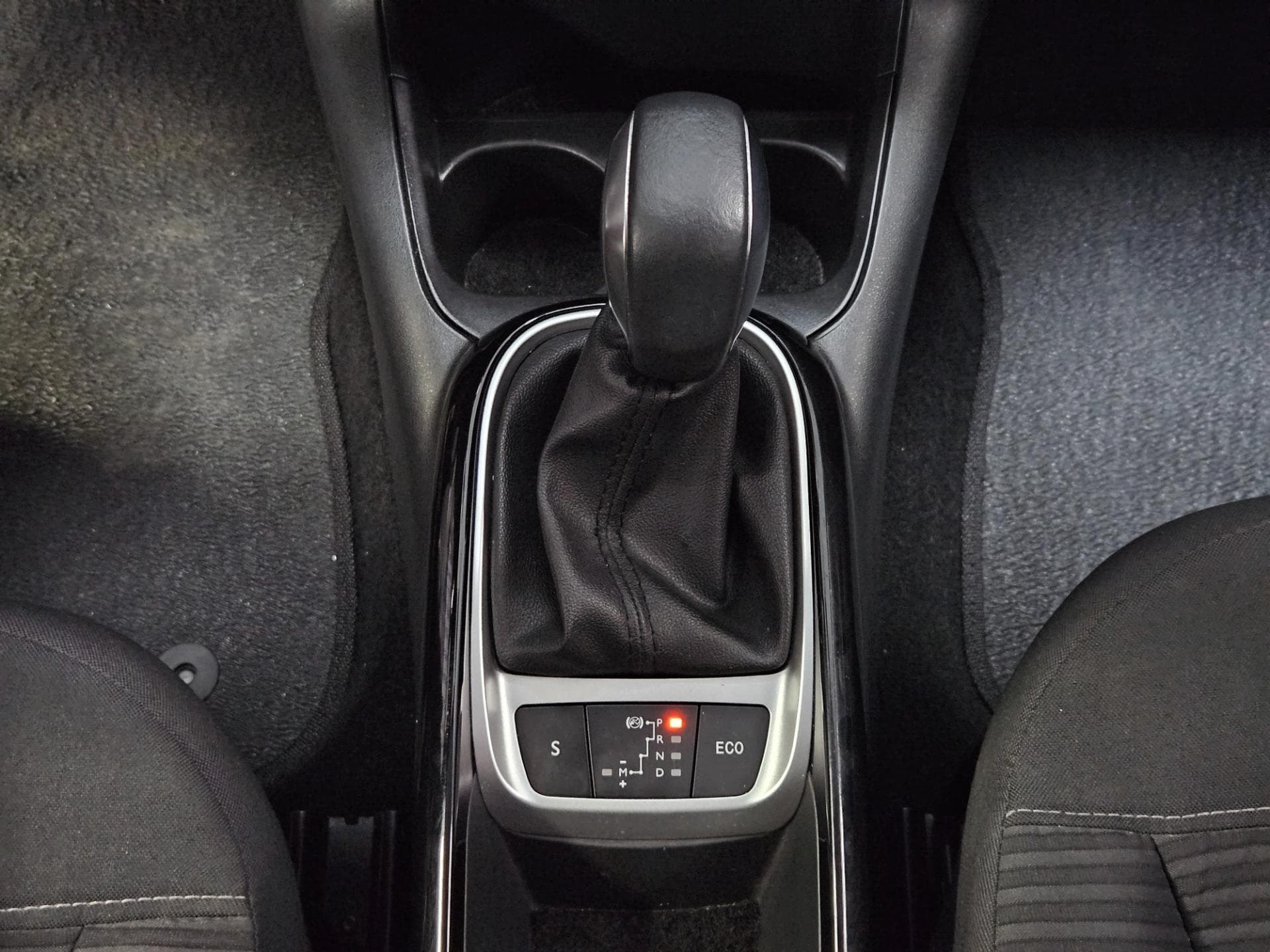 Citroen C4 Cactus 1.6 Live Aut 2022 miniatura 11