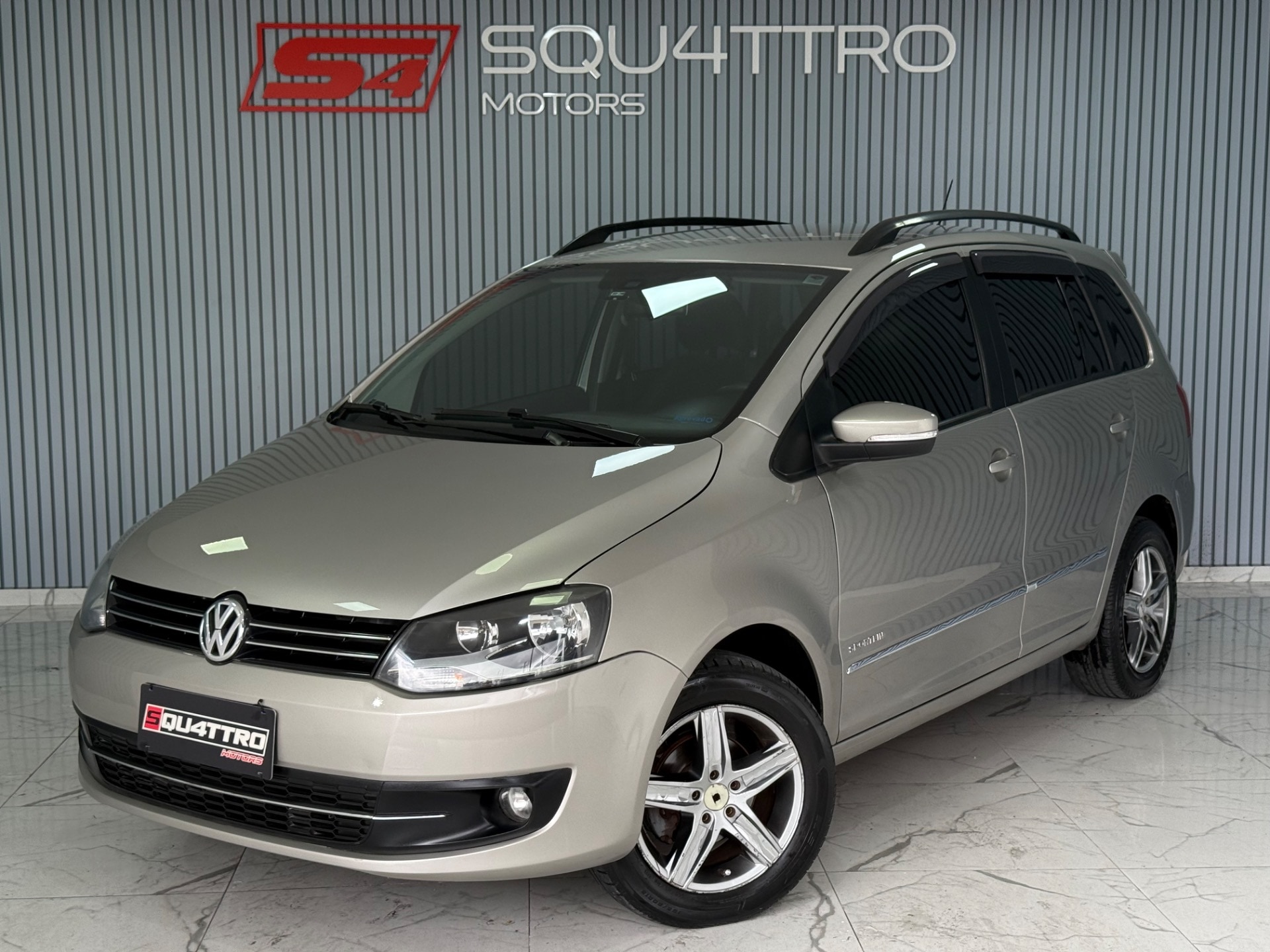 Volkswagen Spacefox Sport.gii 2013